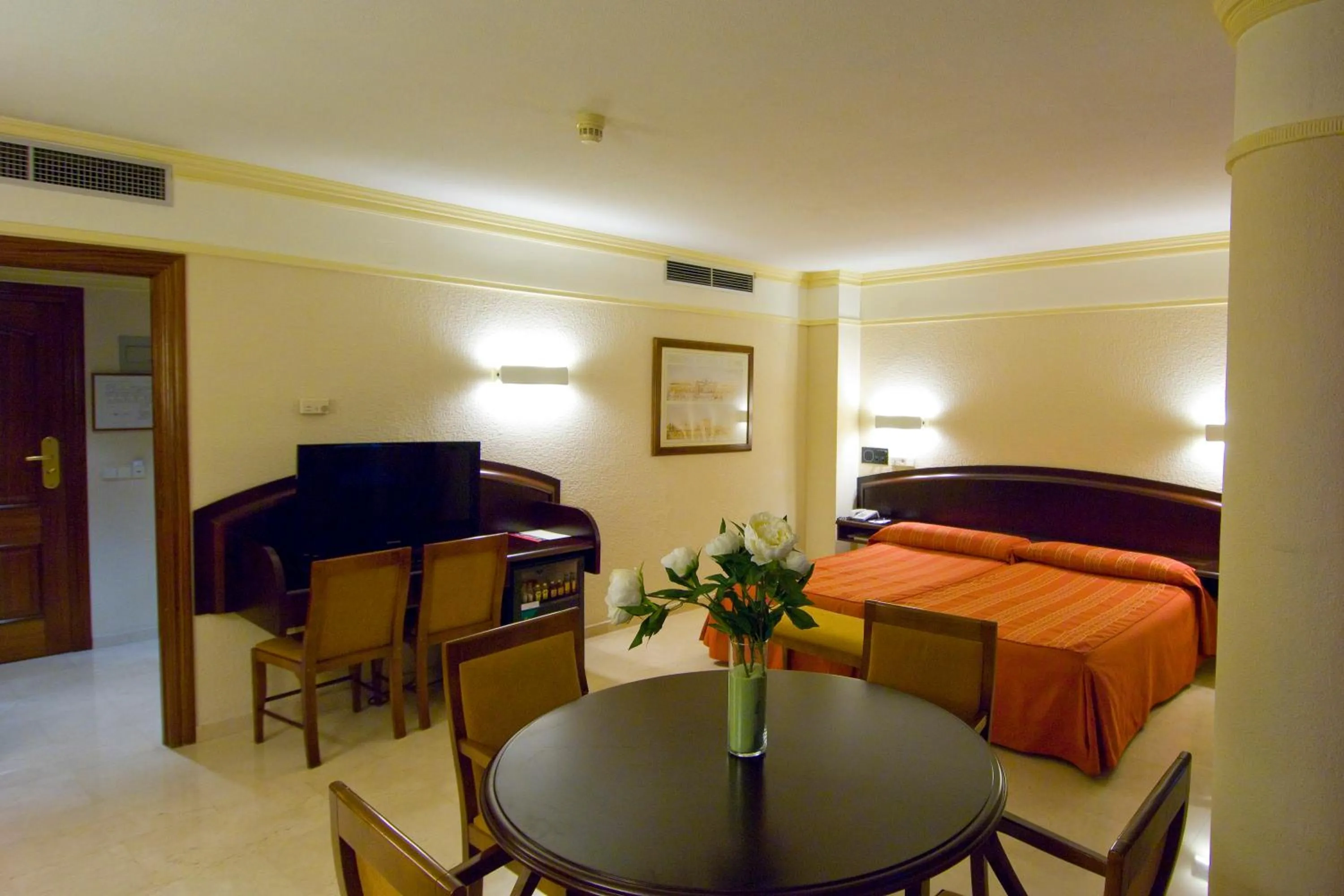 Bedroom, Bed in Hotel San Antonio