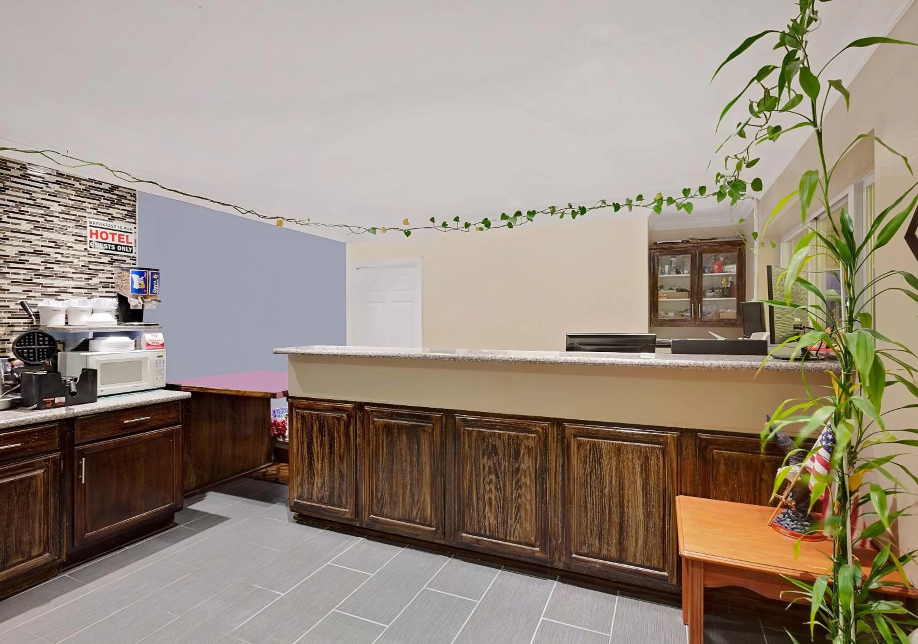 Lobby or reception in Super 8 by Wyndham Siloam Springs