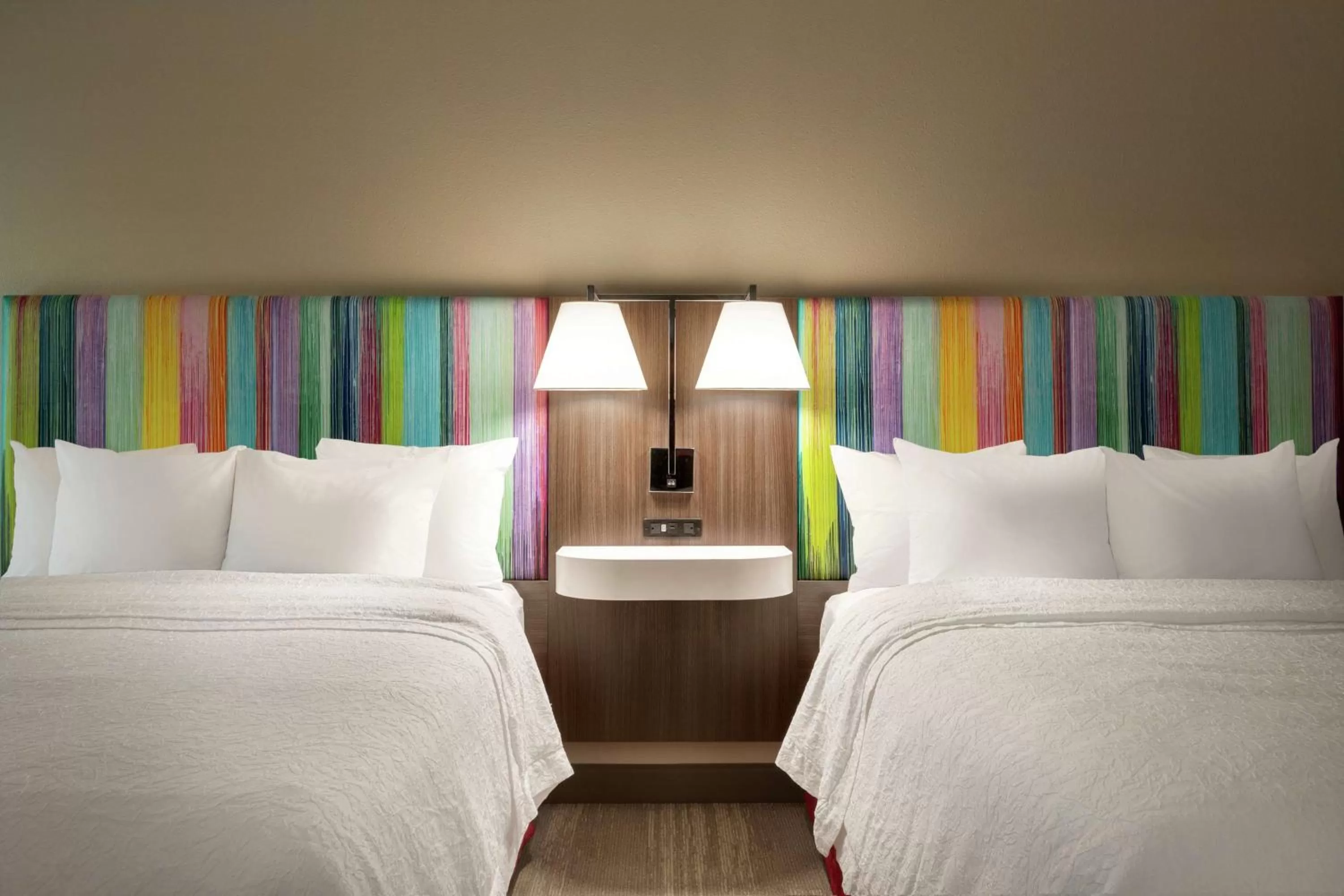 Bed in Hampton Inn - Houston/Brookhollow