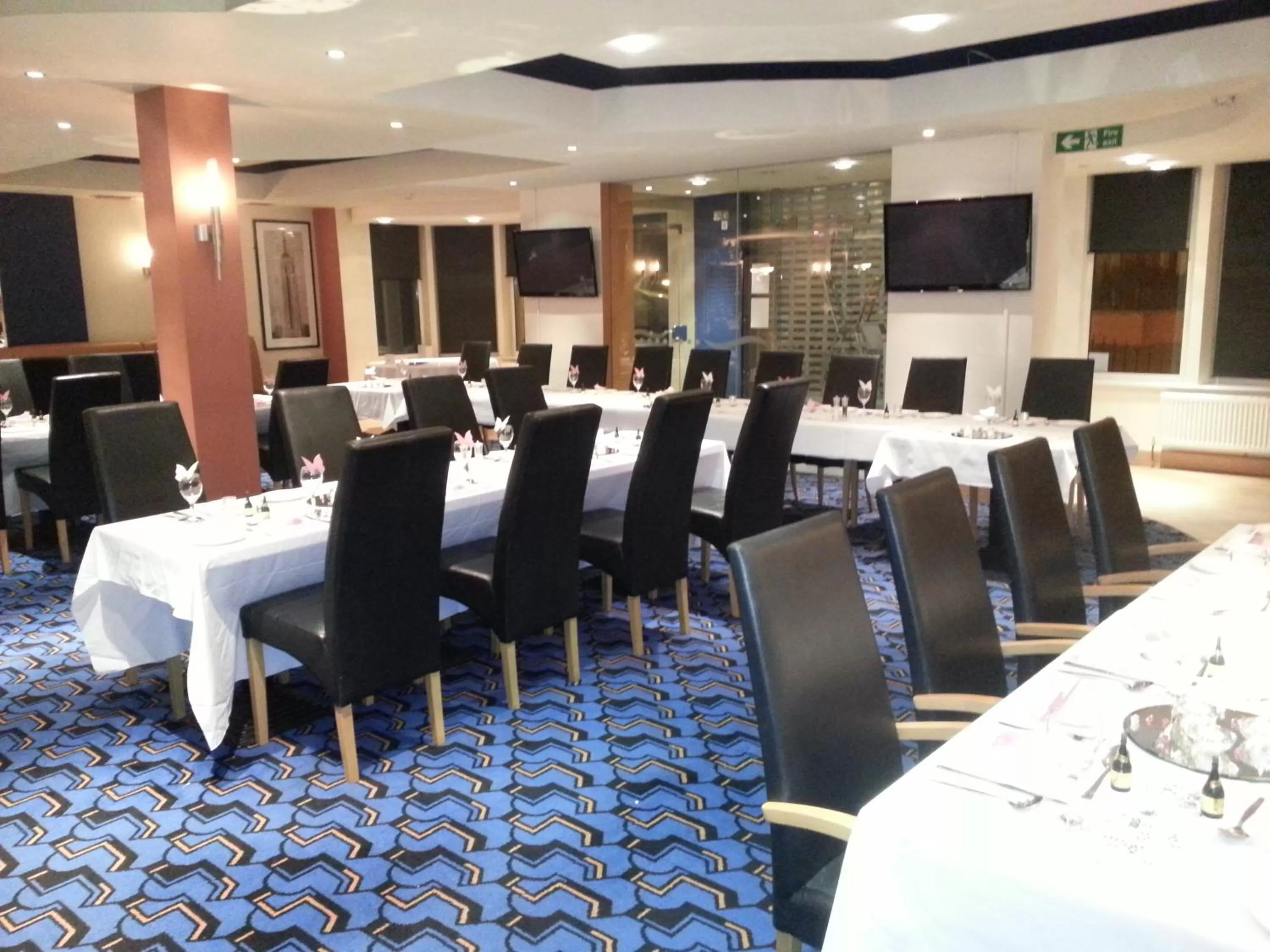 Restaurant/places to eat in The Windsor Hotel