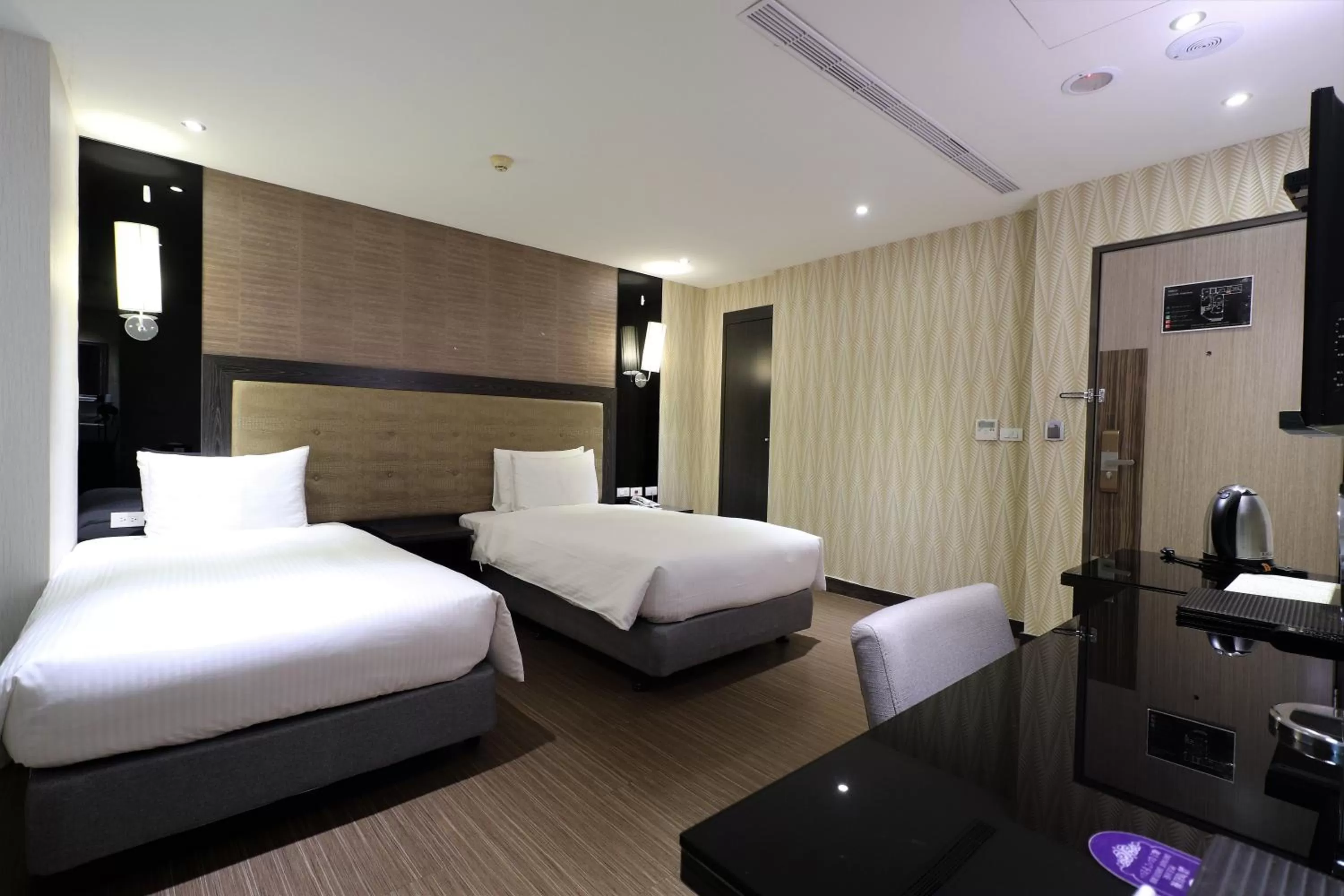 Photo of the whole room, Bed in J-HOTEL