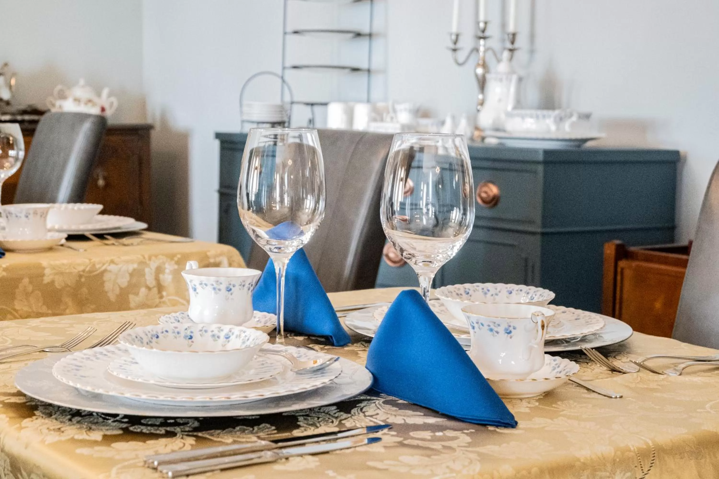Dining area in Belle View Manor Inn