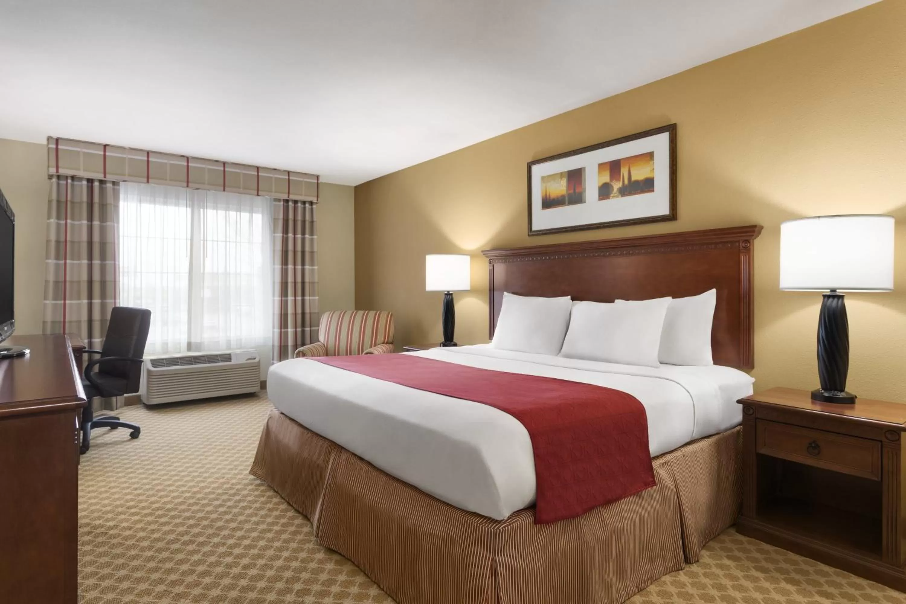 King Room - Disability Access/Non-Smoking in Country Inn & Suites by Radisson, St. Peters, MO