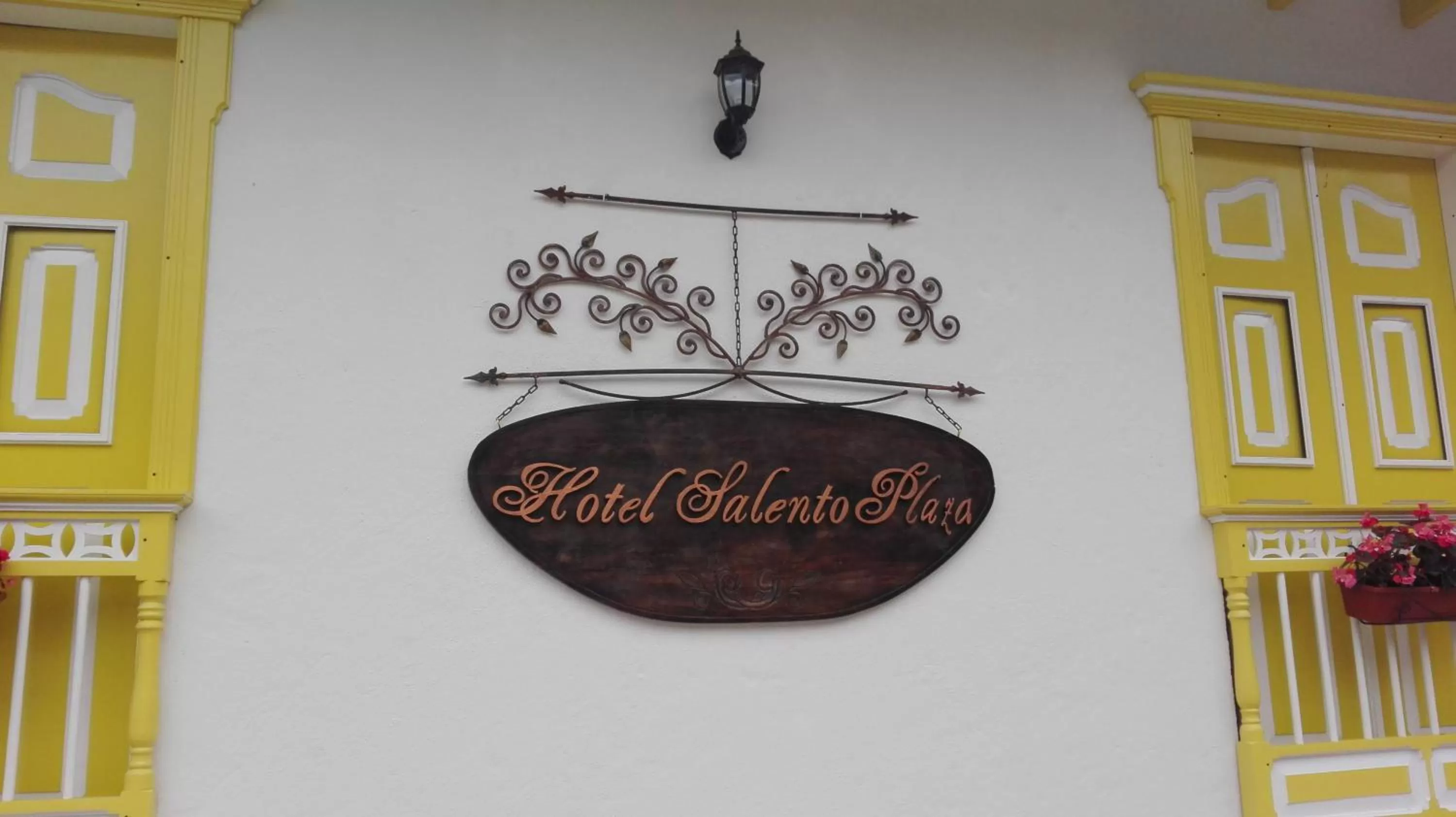 Logo/Certificate/Sign, Property Logo/Sign in Hotel Salento Plaza