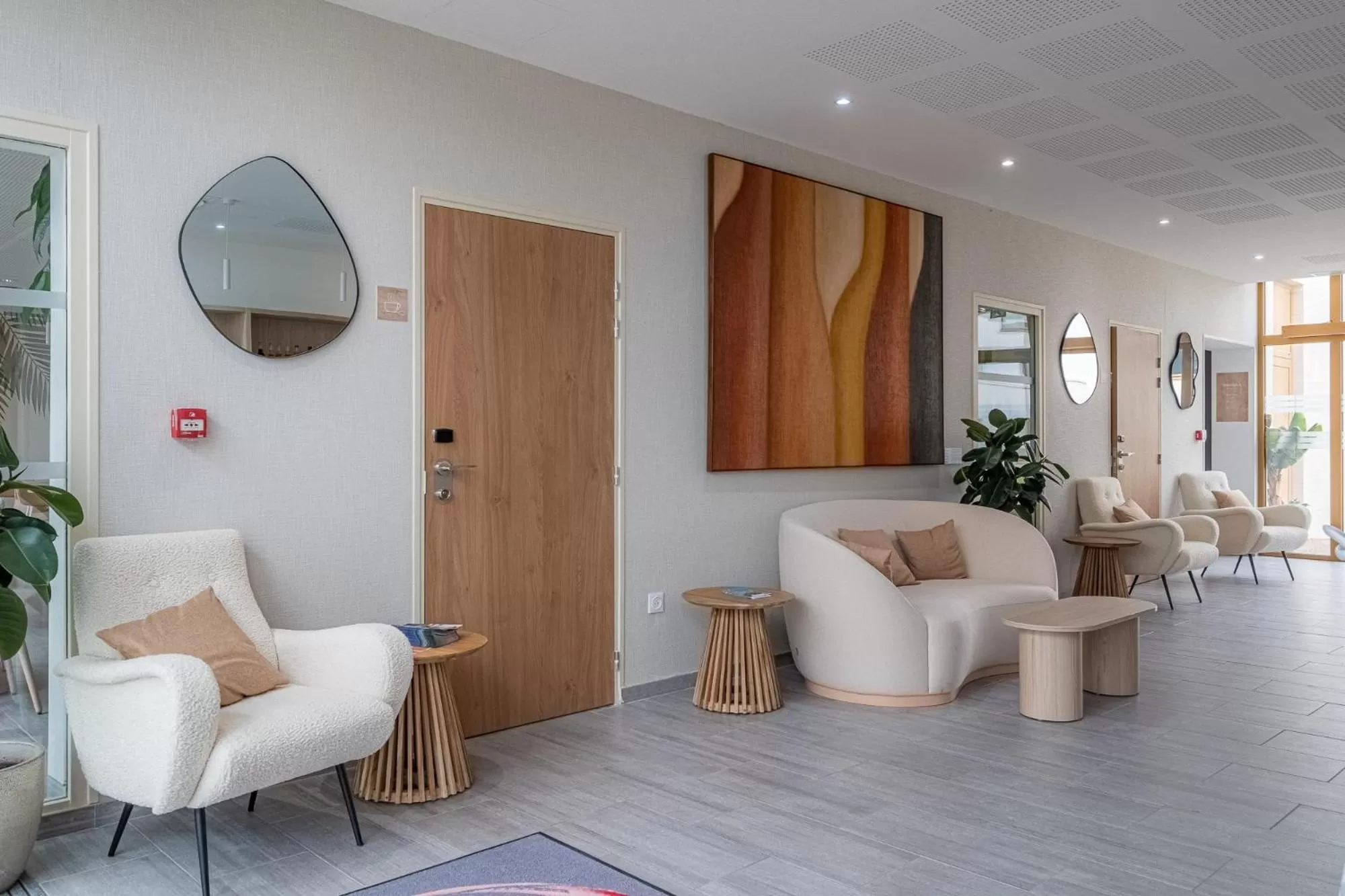 Lobby or reception in Hôtel Amiens Sud