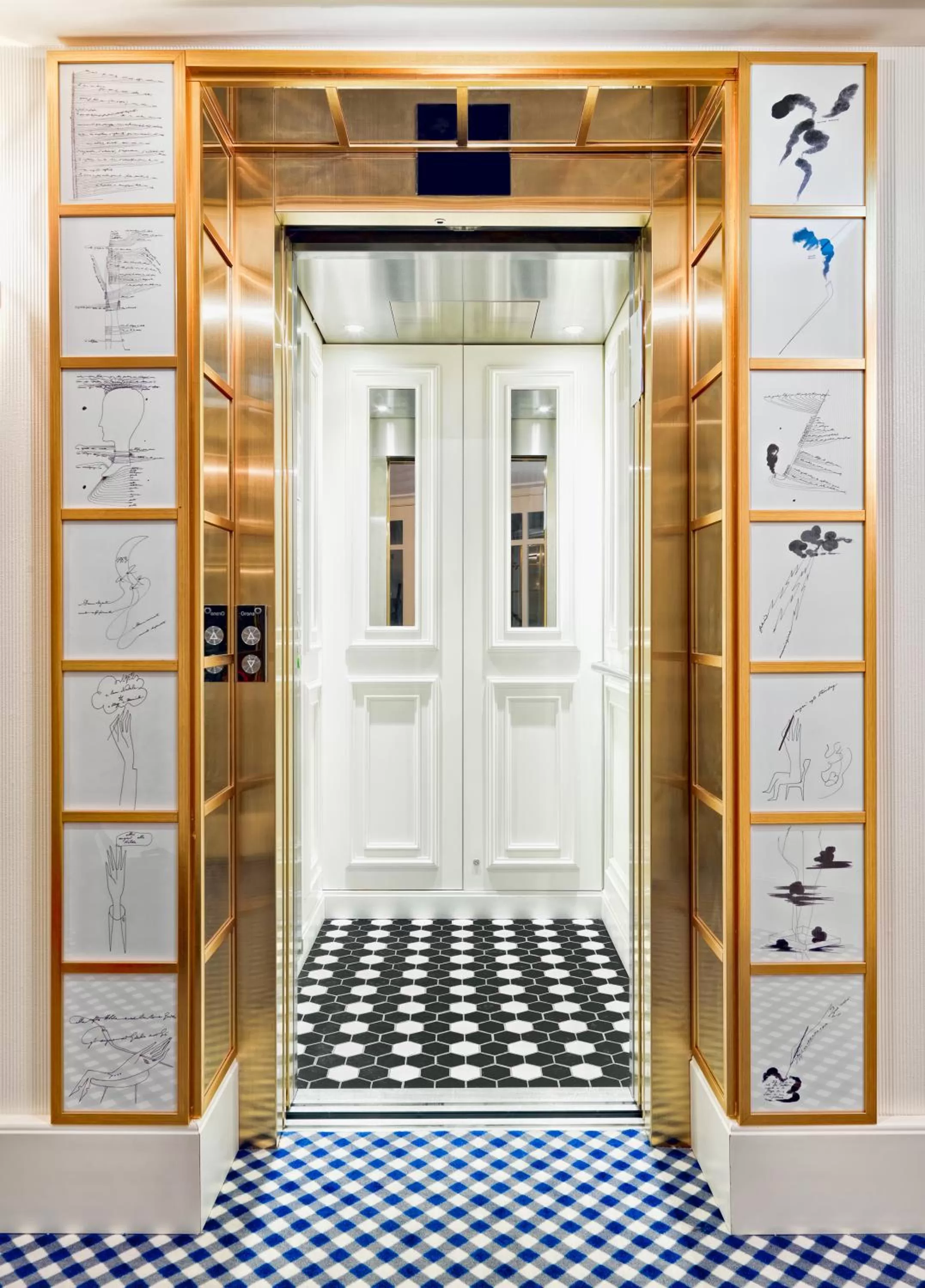 Lobby or reception in H10 Duque de Loule