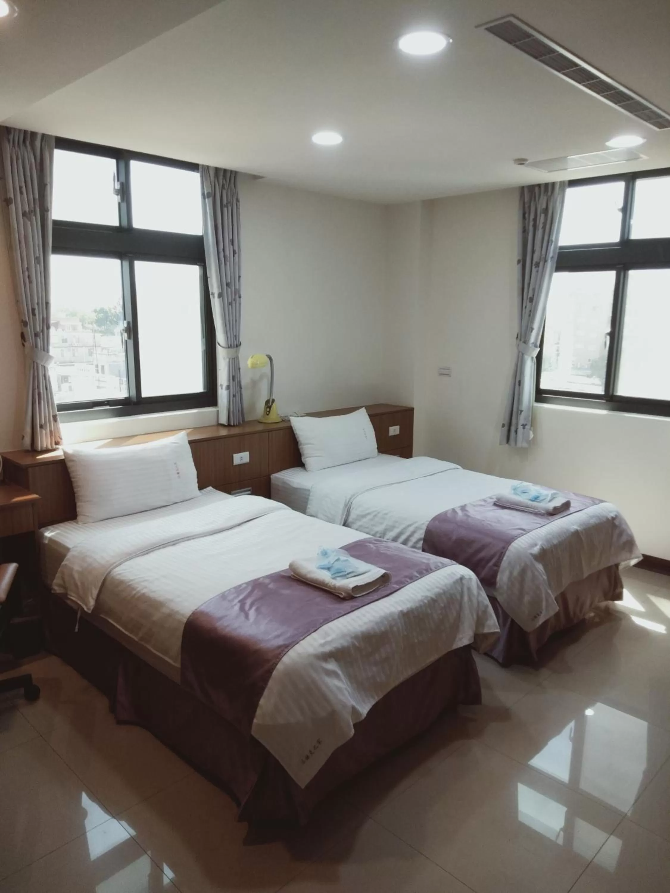 Photo of the whole room, Bed in Frank B&B