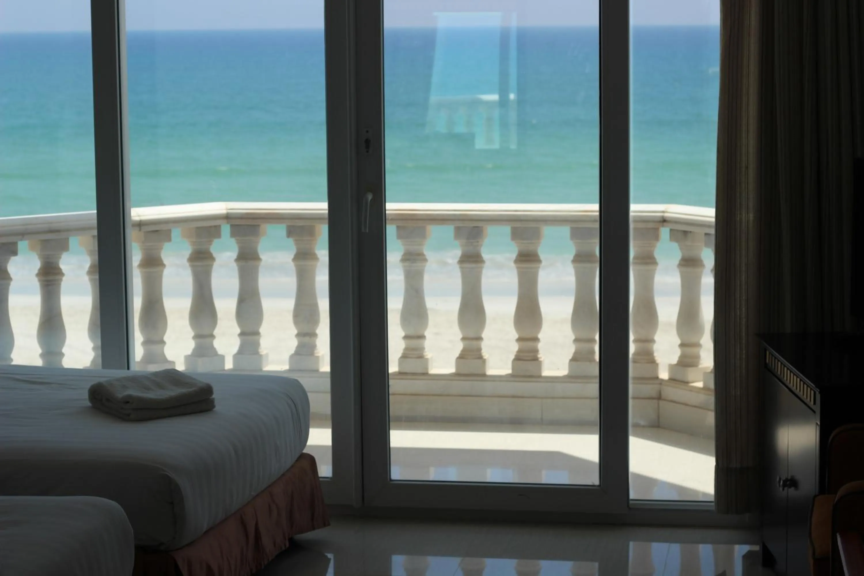 Balcony/Terrace, Bed in Beach Resort Salalah