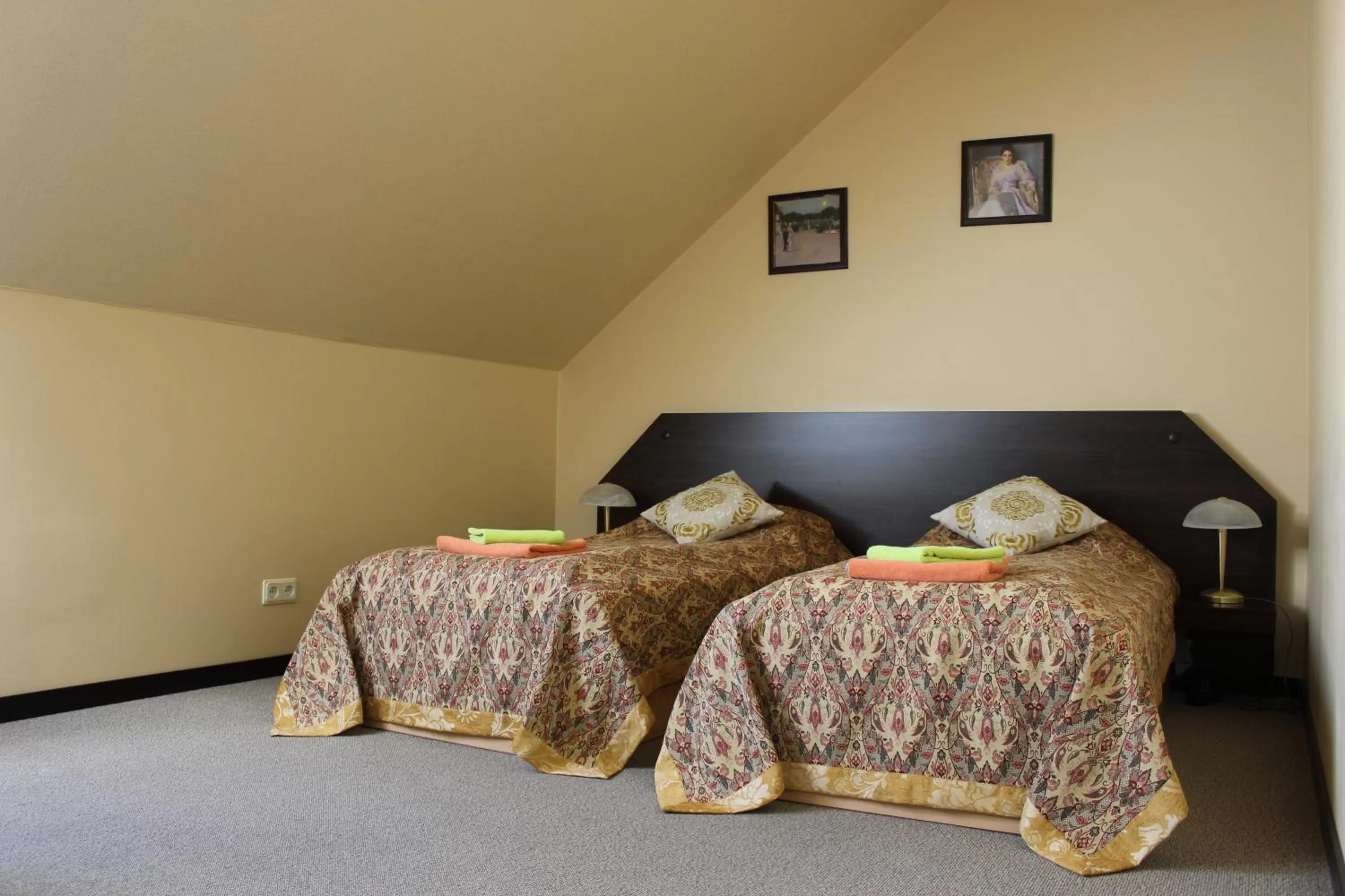 Photo of the whole room, Bed in City Center Kaķis B&B