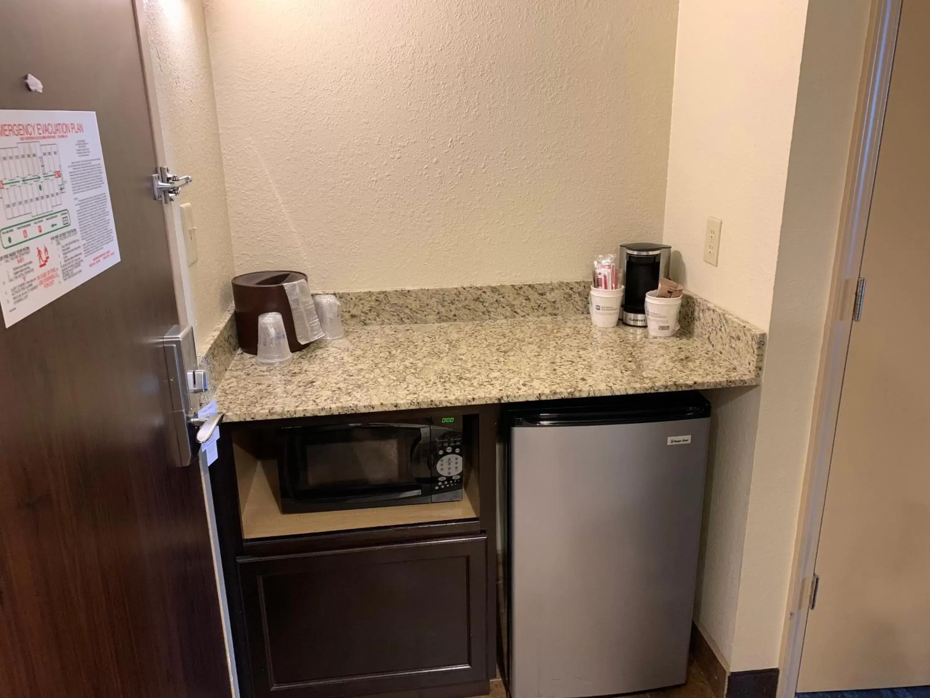 Deluxe King Suite with Sofa Bed in Best Western Plus - Columbia North East Deluxe King Suite with Sofa Bed in Best Western Plus - Columbia North East