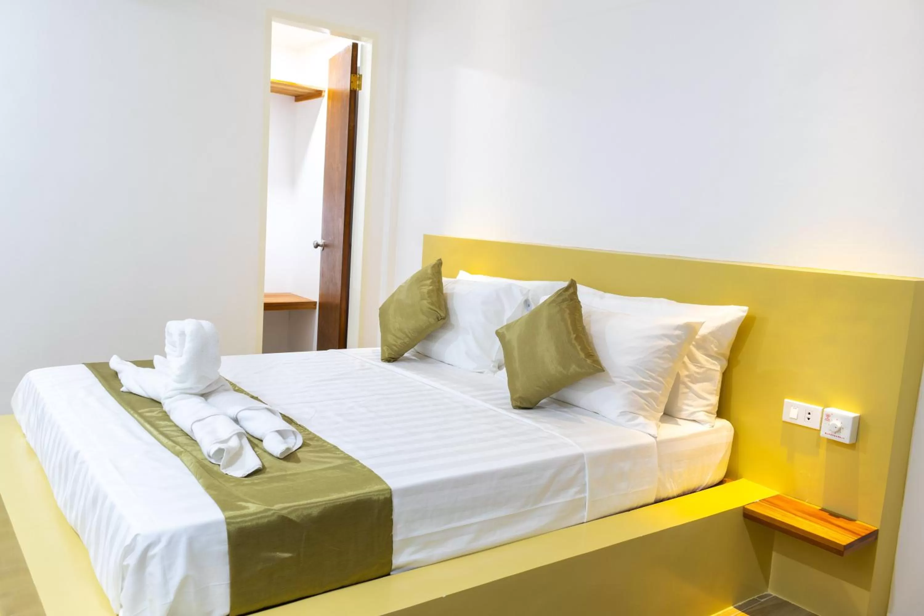 Bed in Montecarlo Villas Panglao