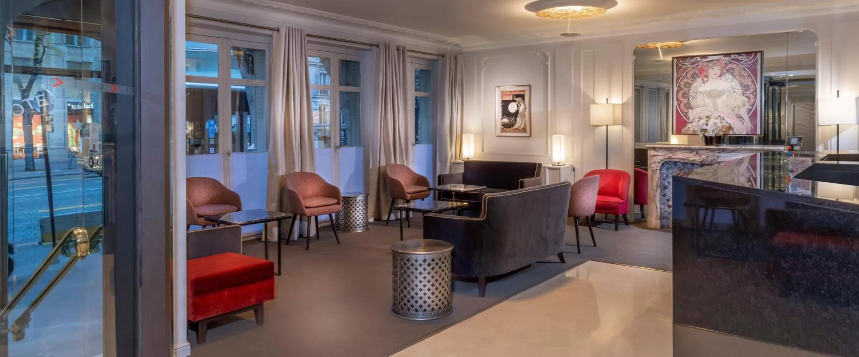 Lobby or reception in Elysées Ceramic