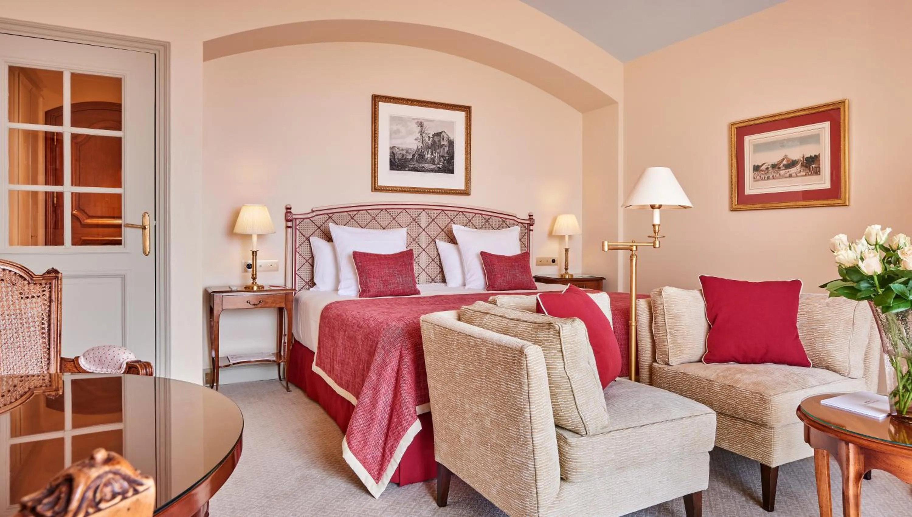 Bedroom, Bed in Château Saint-Martin & Spa, Oetker Hotels