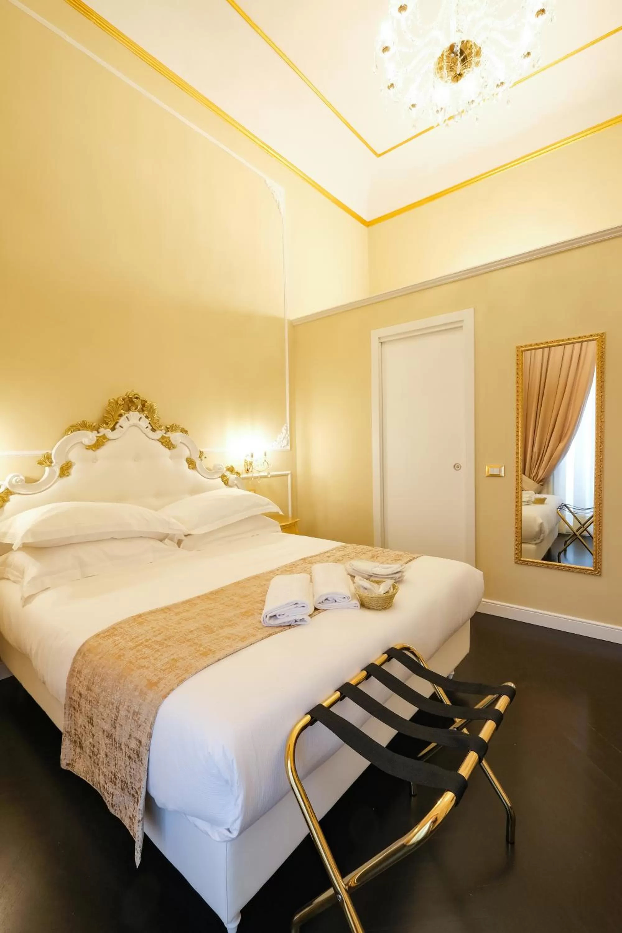 Photo of the whole room, Bed in B&B Kingsman