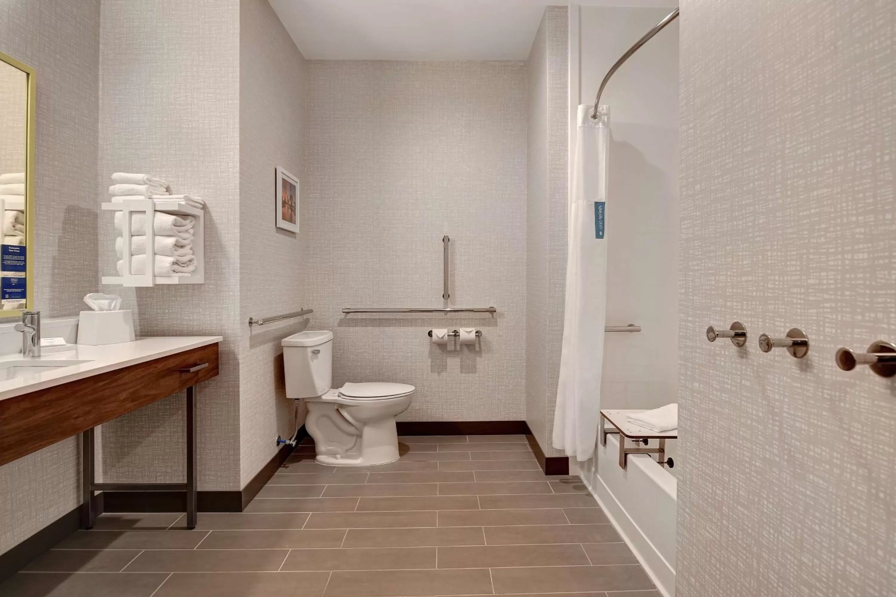 Bathroom in Hampton Inn & Suites Canal Winchester Columbus