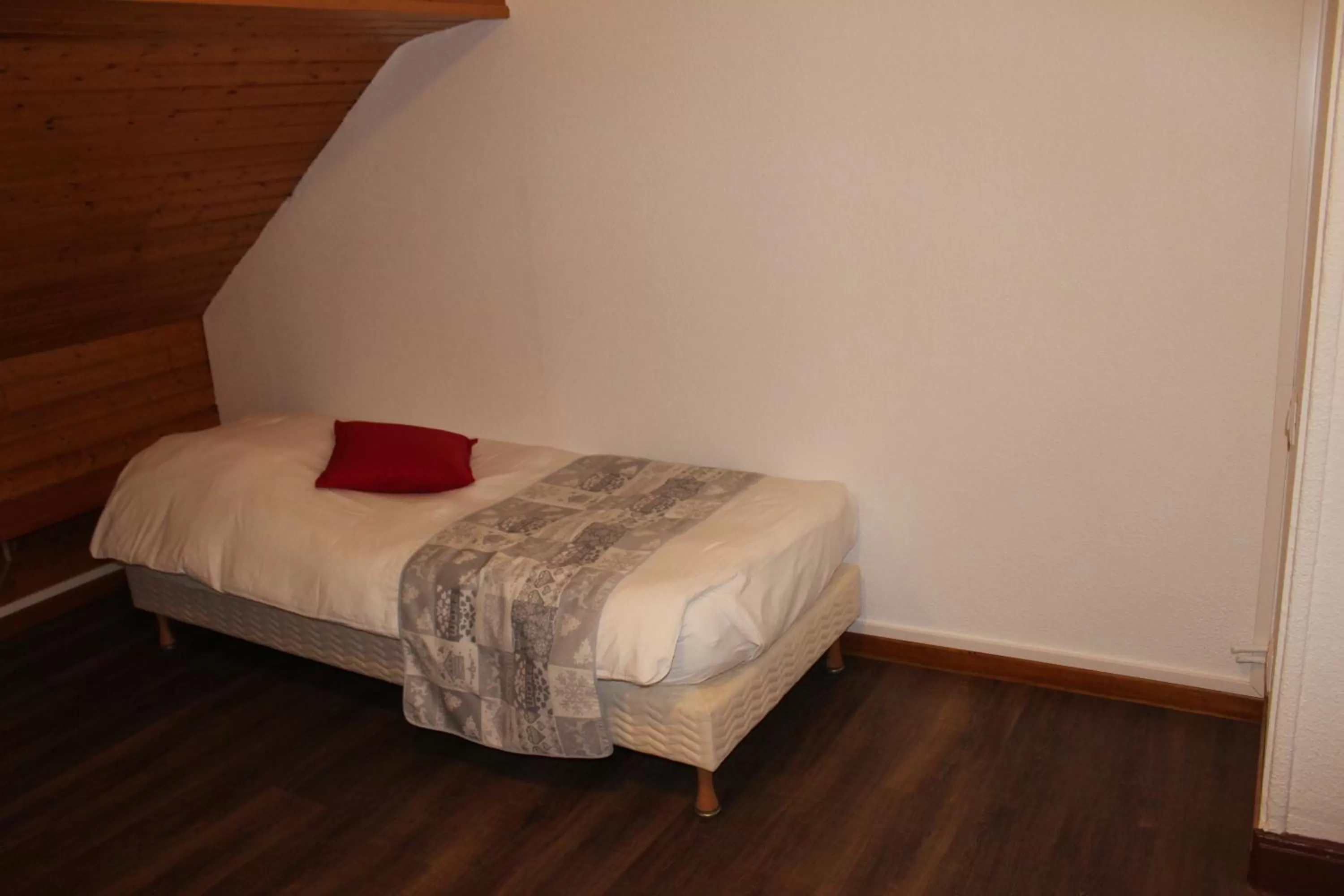 Bedroom, Bed in Hotel Restaurant Du Haut Du Roc