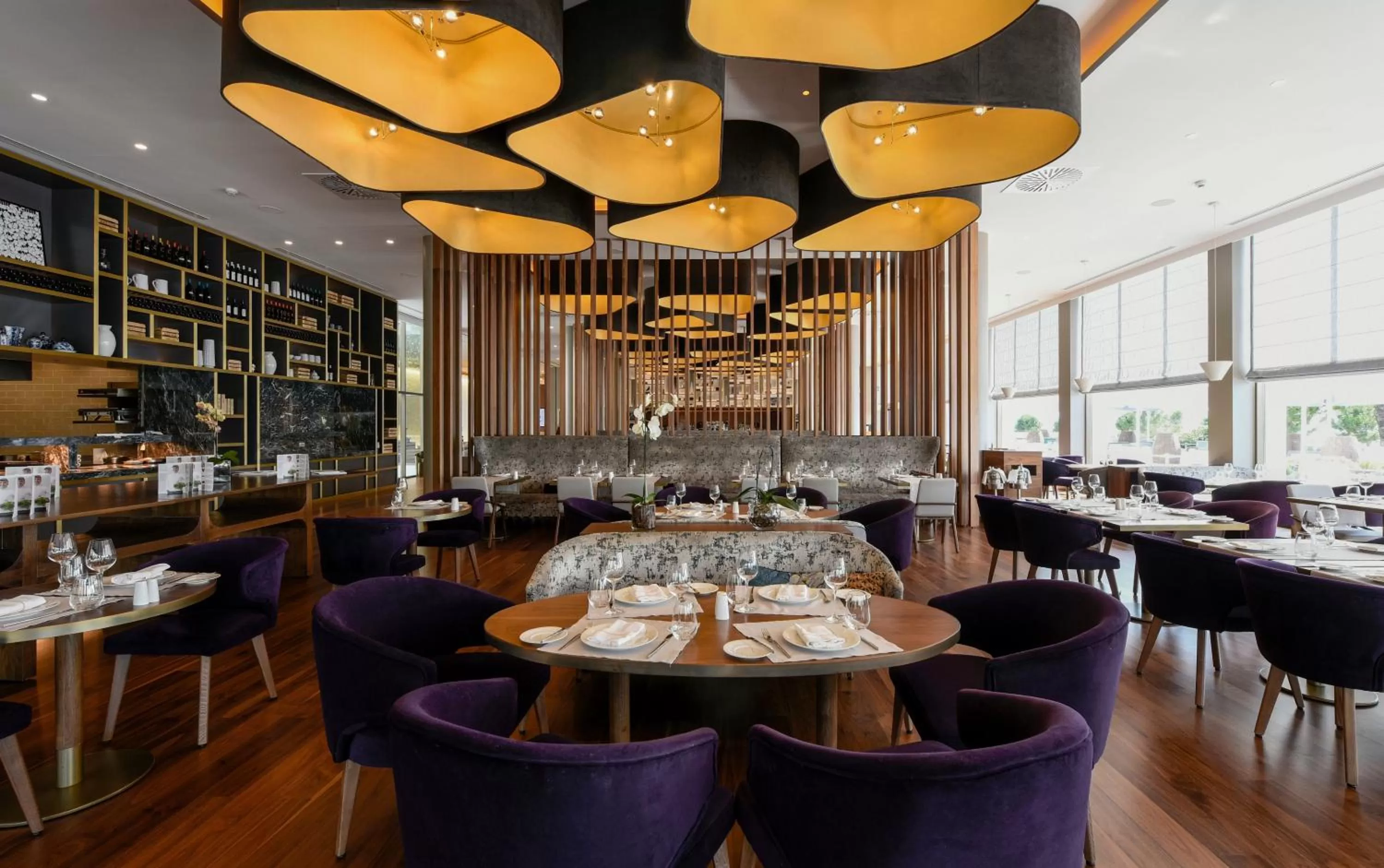 Restaurant/places to eat in Makedonia Palace