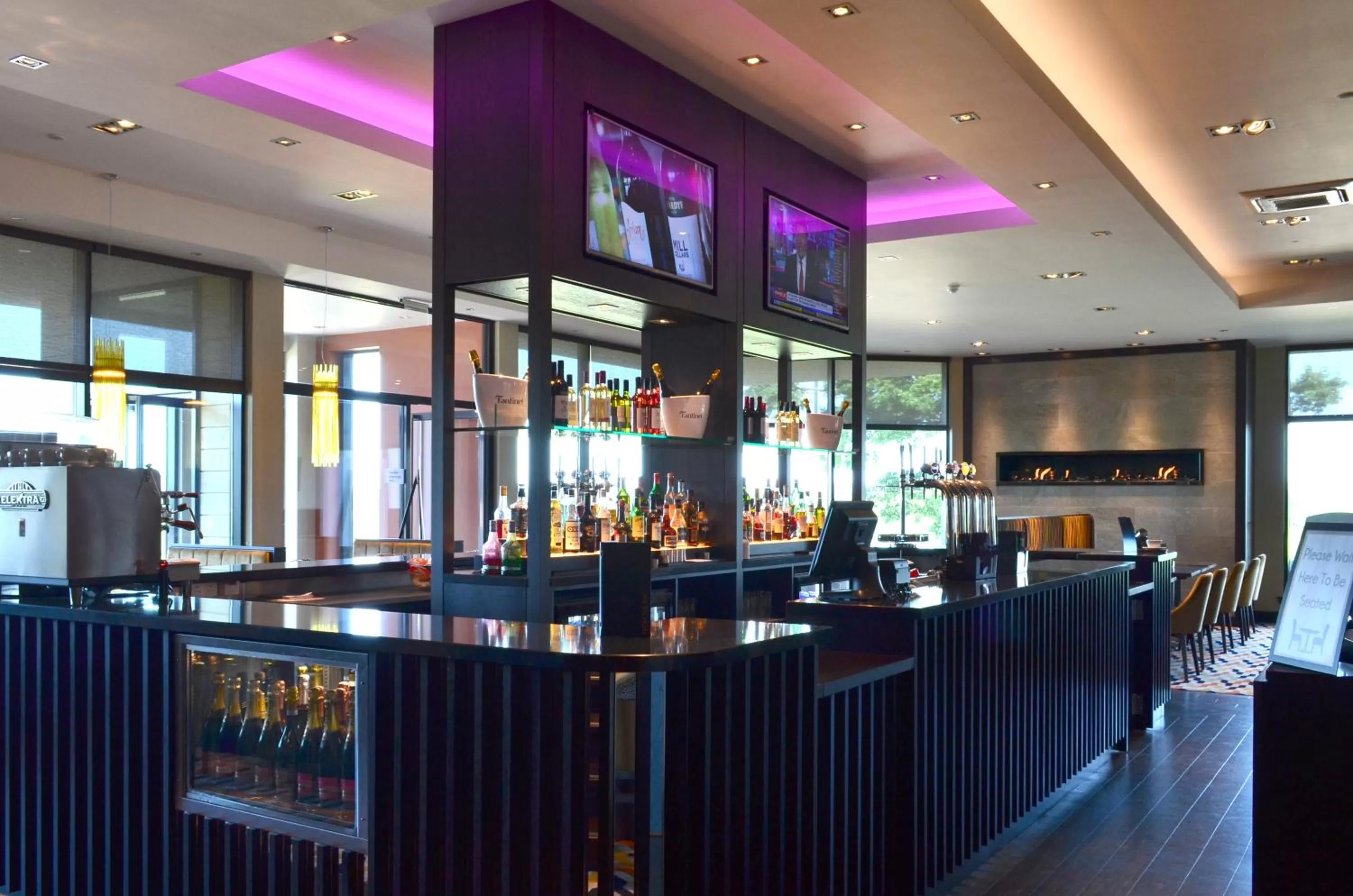 Lounge or bar in Radstone Hotel