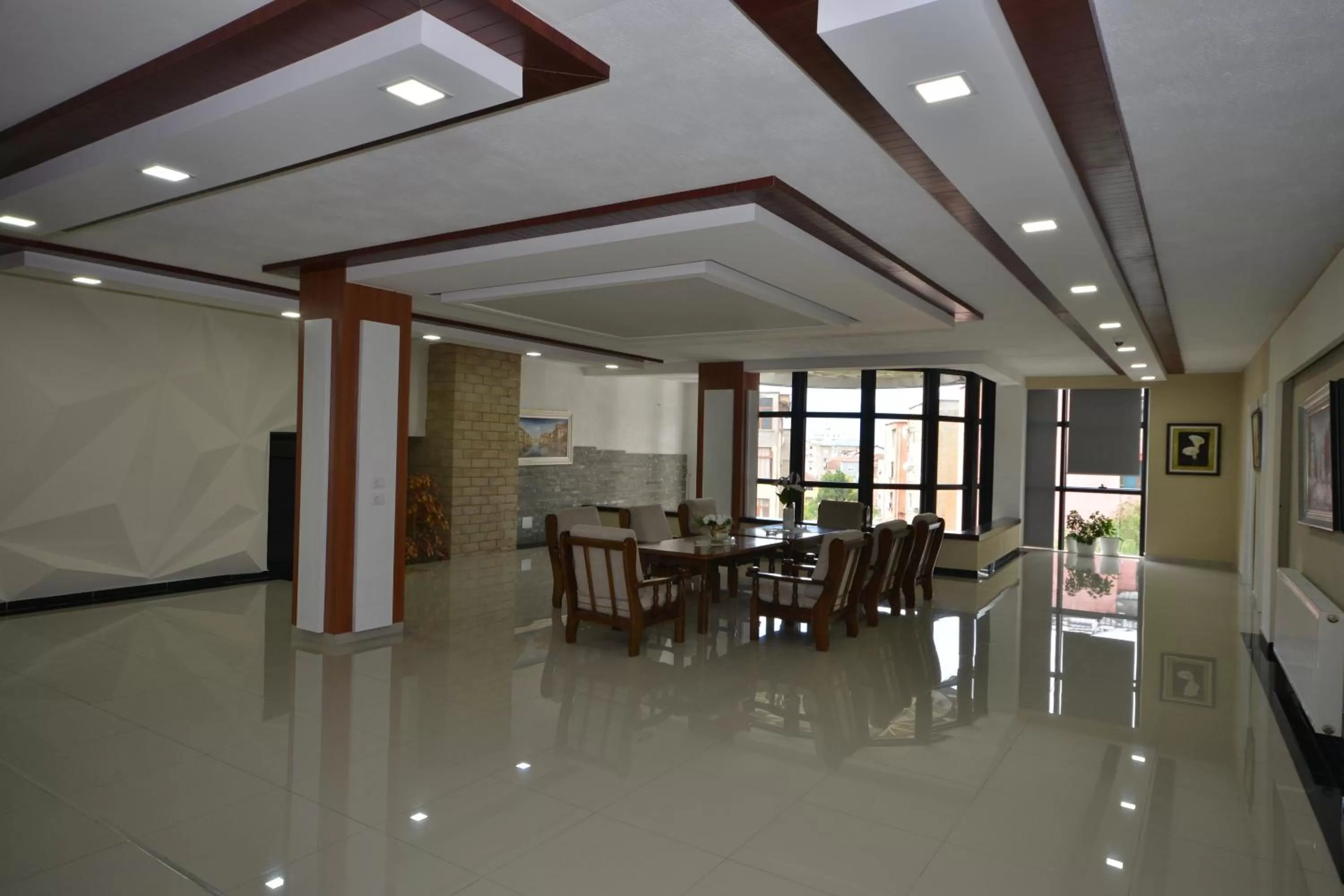 Dining Area in Hotel Veri