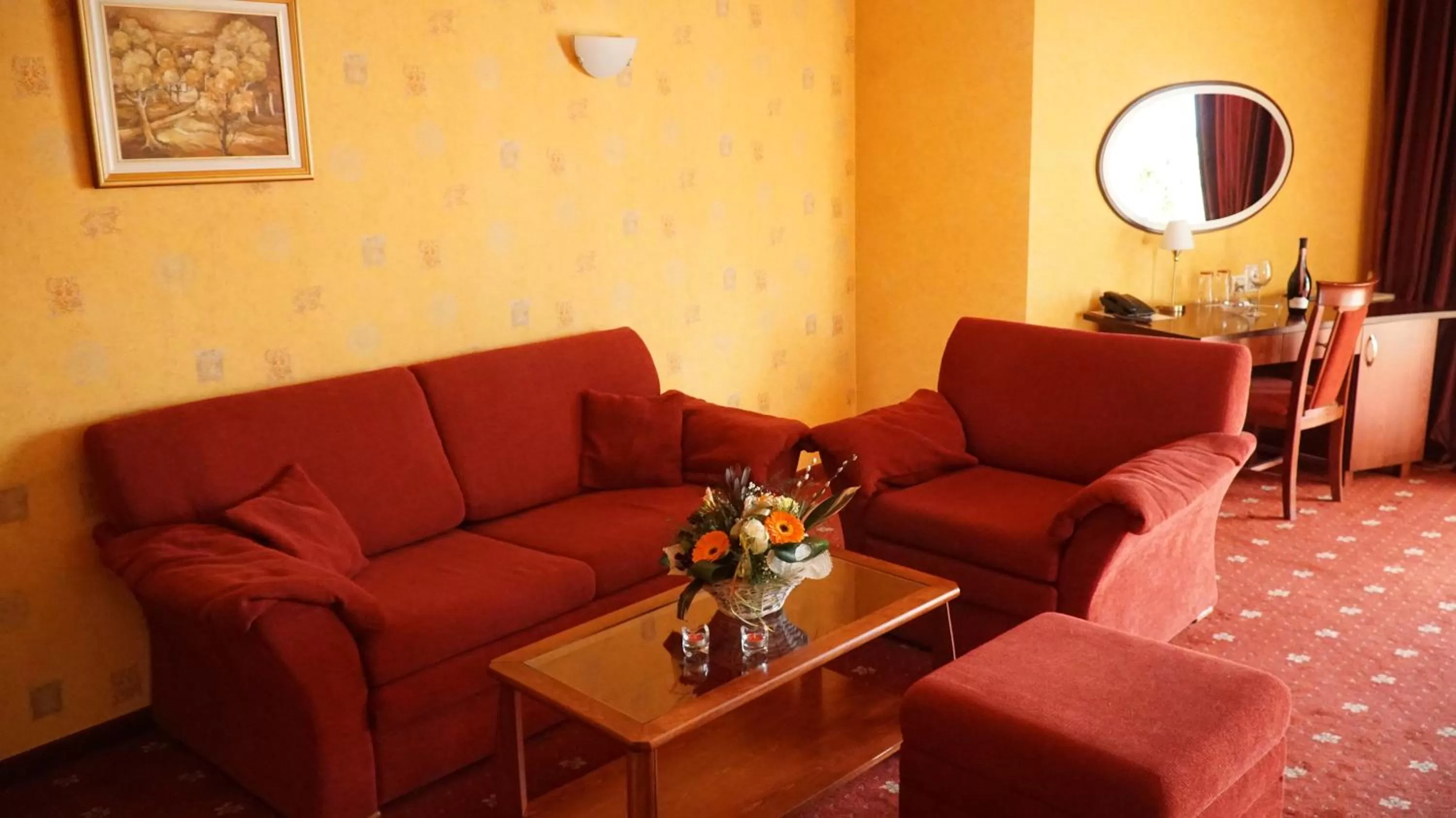 Living room, Seating Area in Troyan Plaza Hotel
