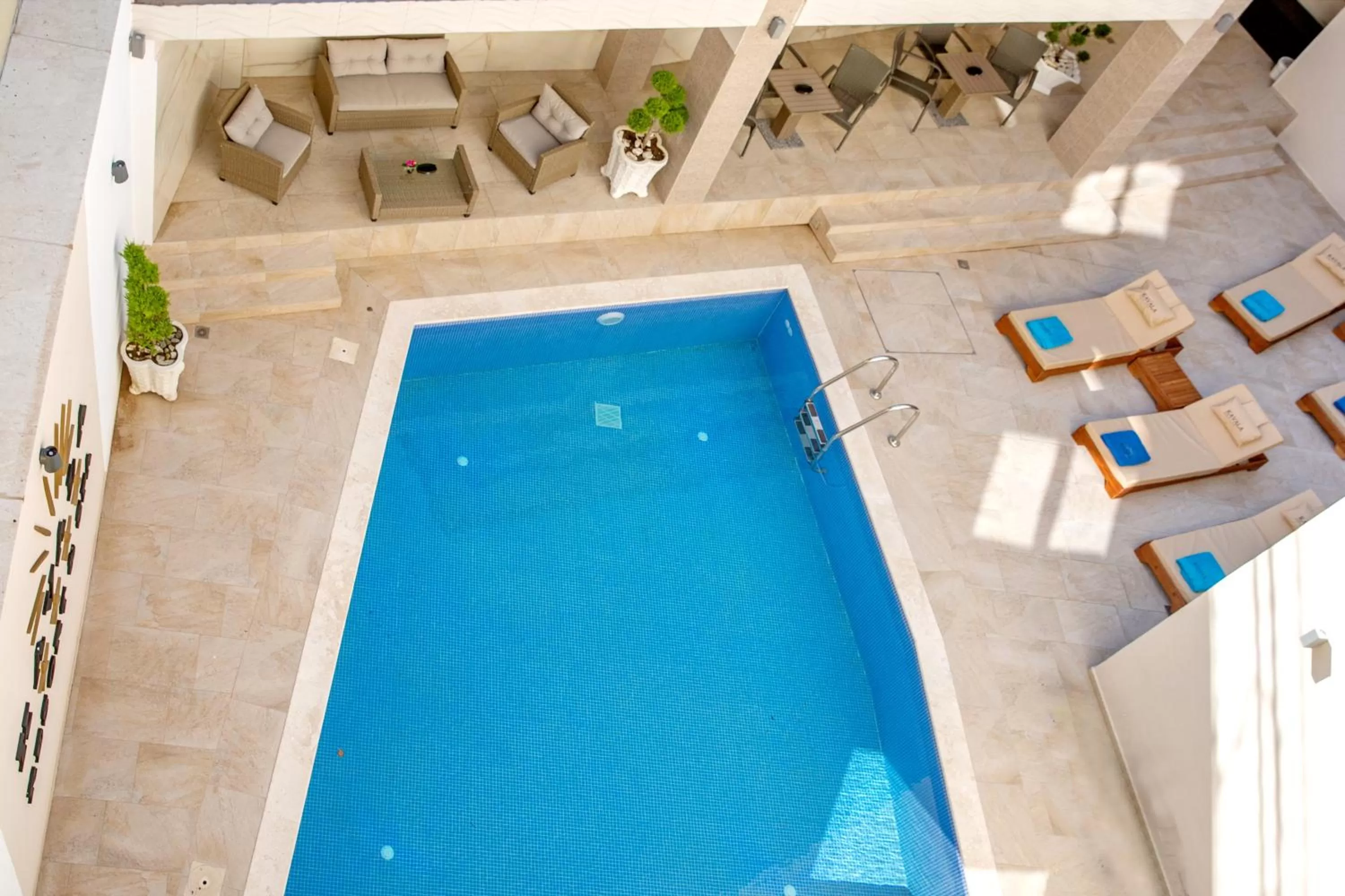 Swimming pool in Kavala Resort & Spa