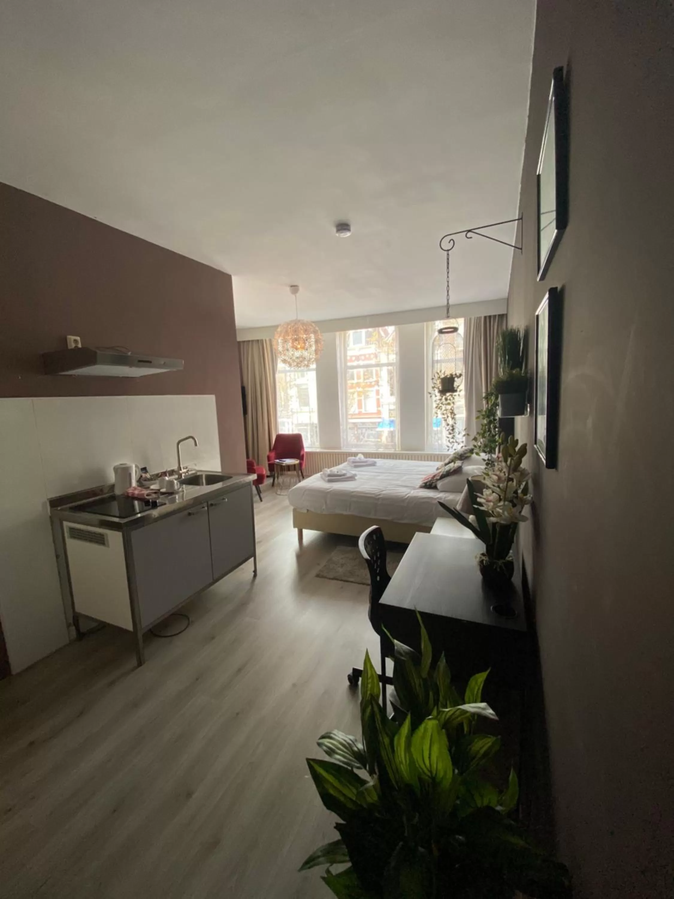 Kitchen or kitchenette in Hotel Bridges House - Delft City Centre