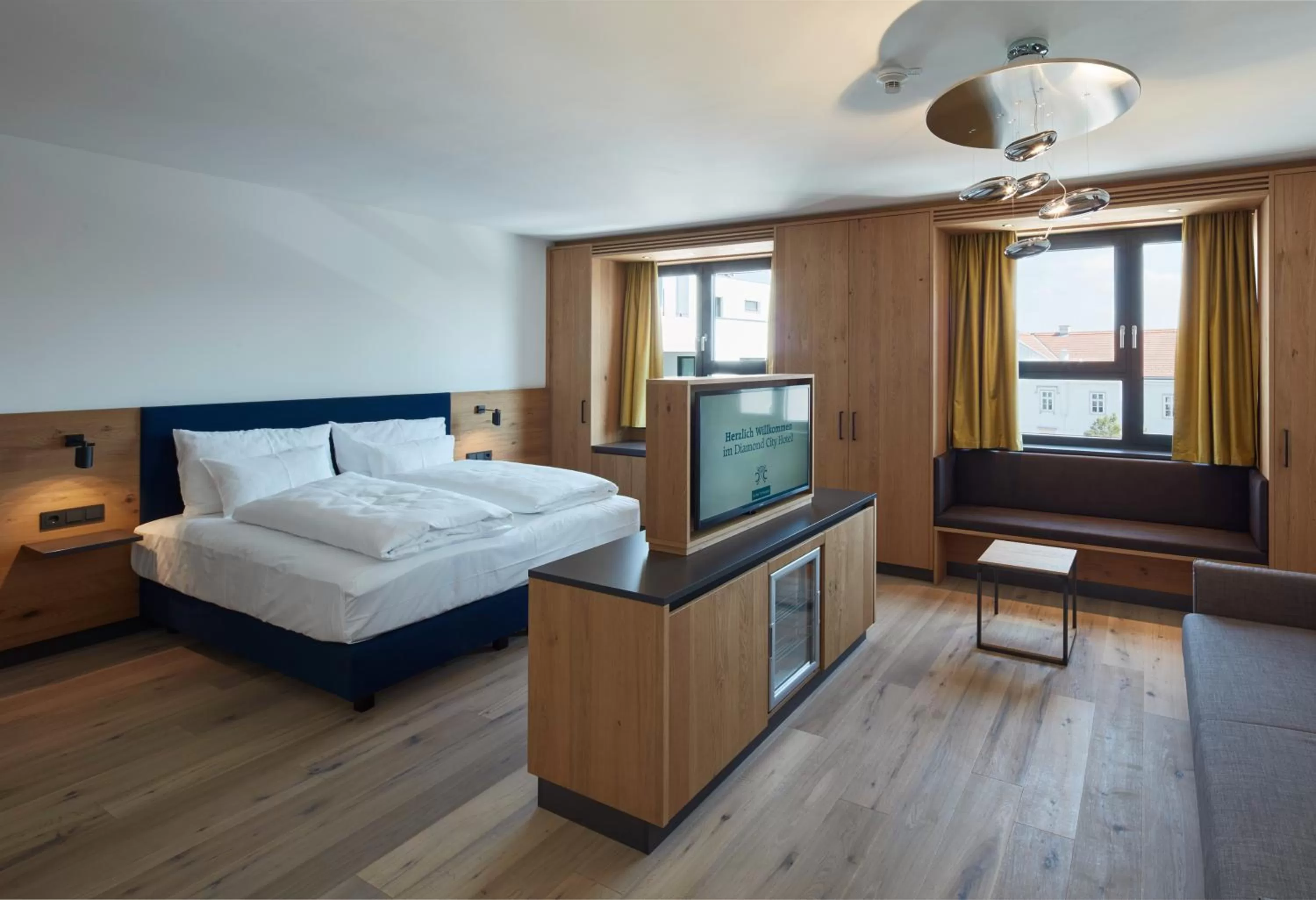 Living room, Bed in Best Western Hotel Tulln