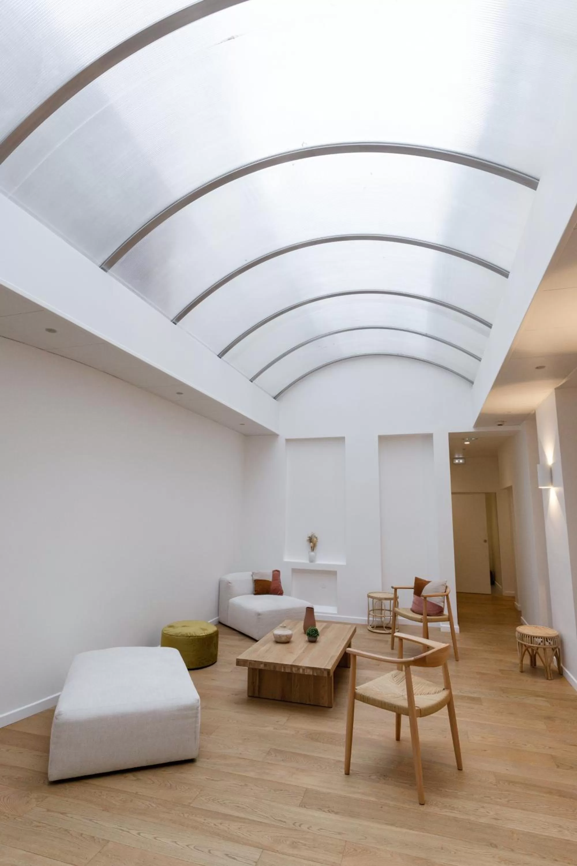 Living room, Bed in Hôtel Porte Mars - Reims Gare Centre Arena