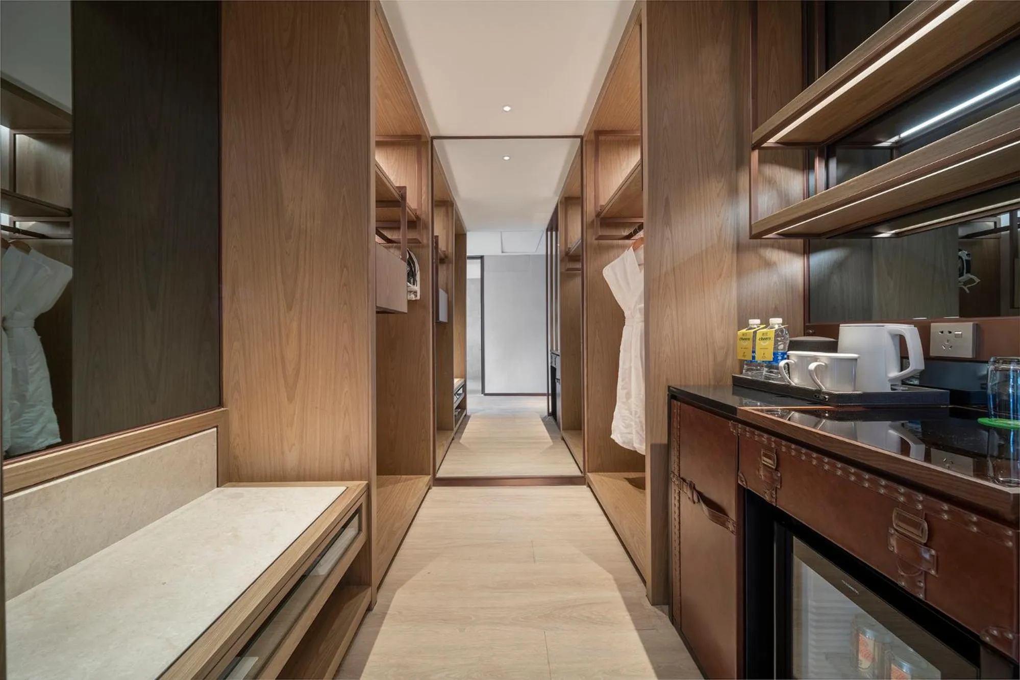 wardrobe in Holiday Inn Changchun Jingyue by IHG