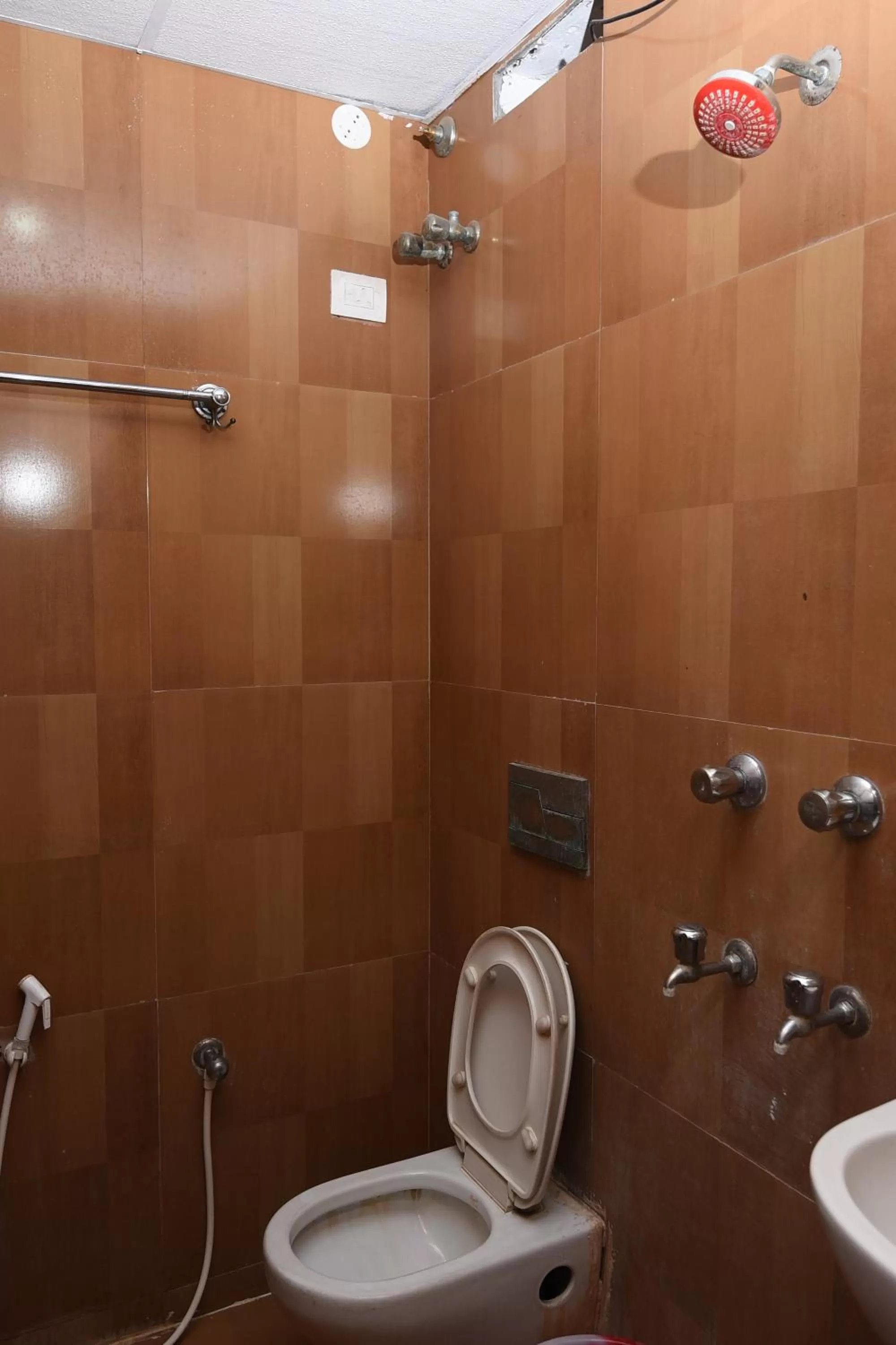 Toilet in HOTEL BOOPATHI Madurai