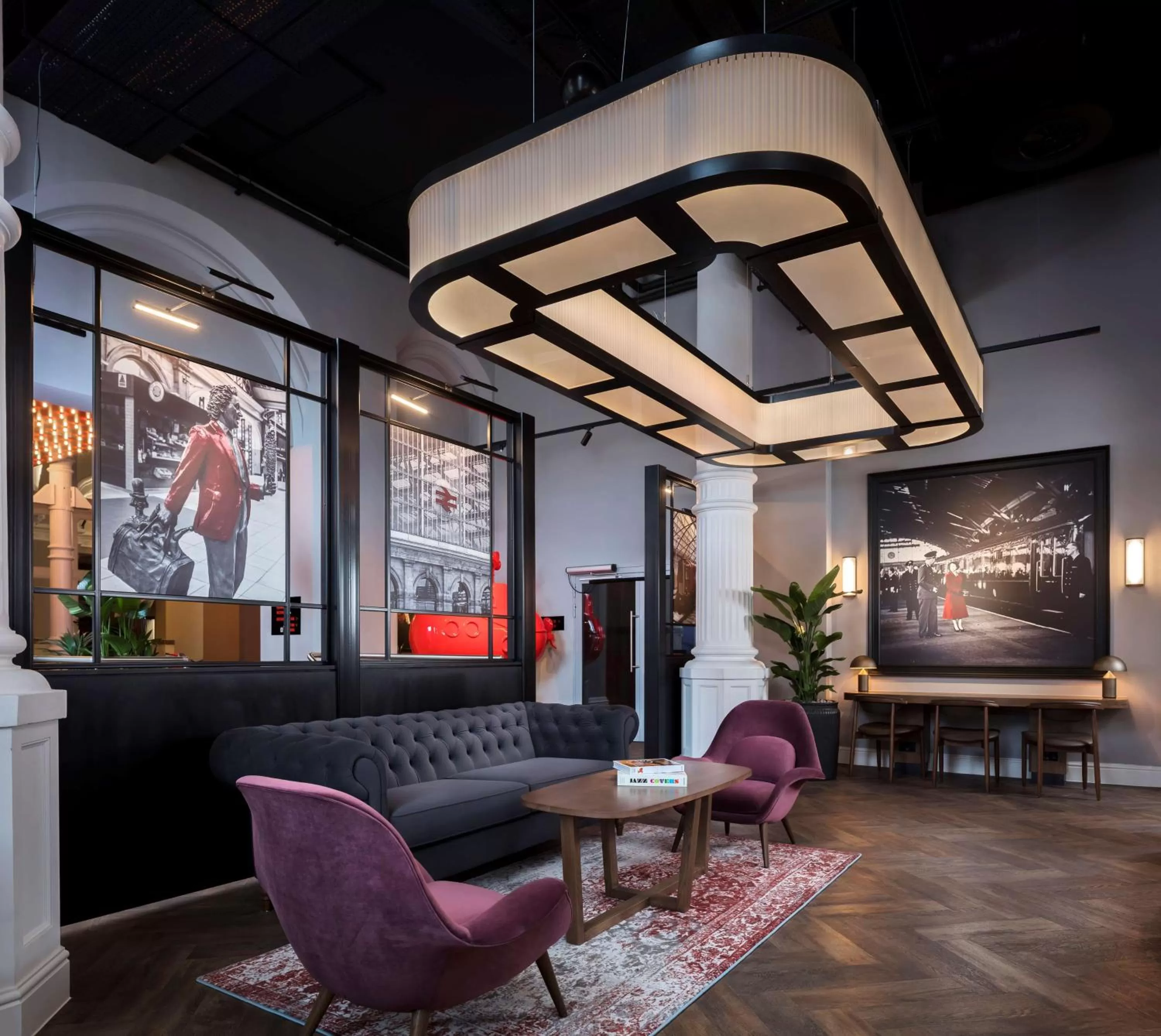 Lounge or bar in Radisson RED Hotel, Liverpool