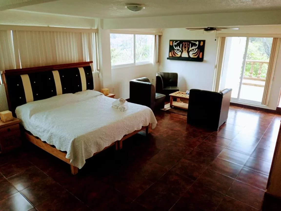 Photo of the whole room in Hotel Leyenda del Tepozteco