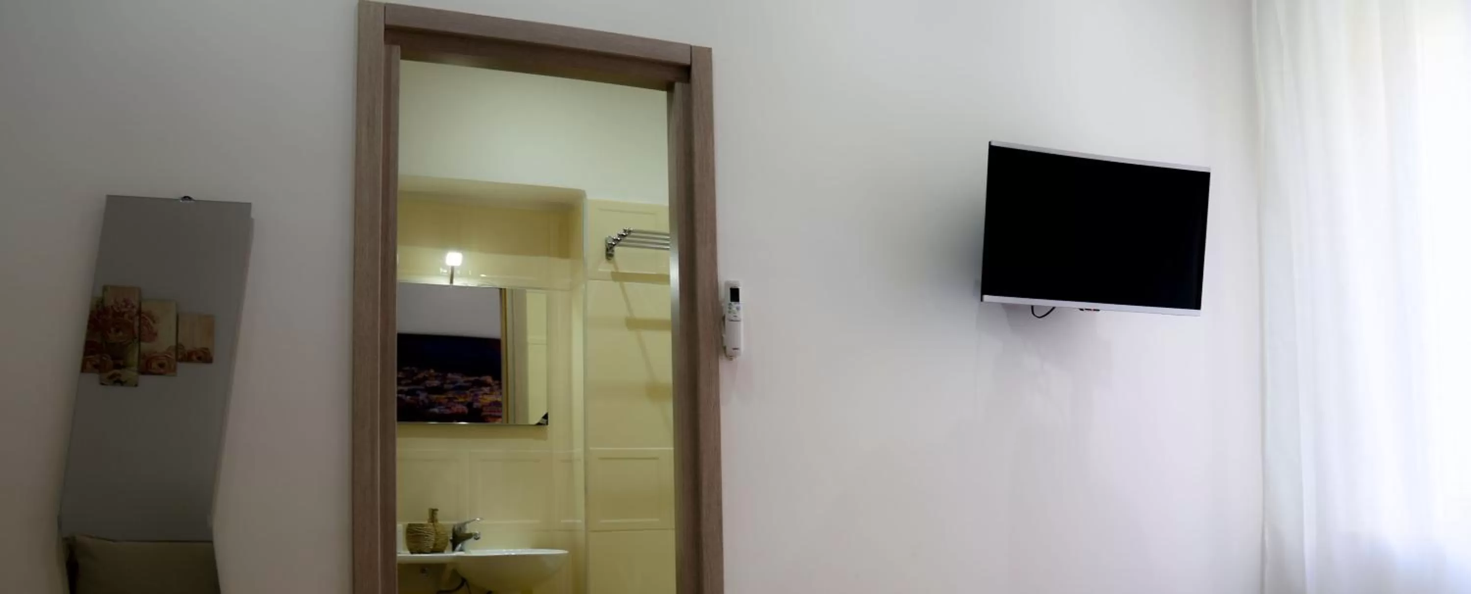 Decorative detail in B&B Caracciolo 109