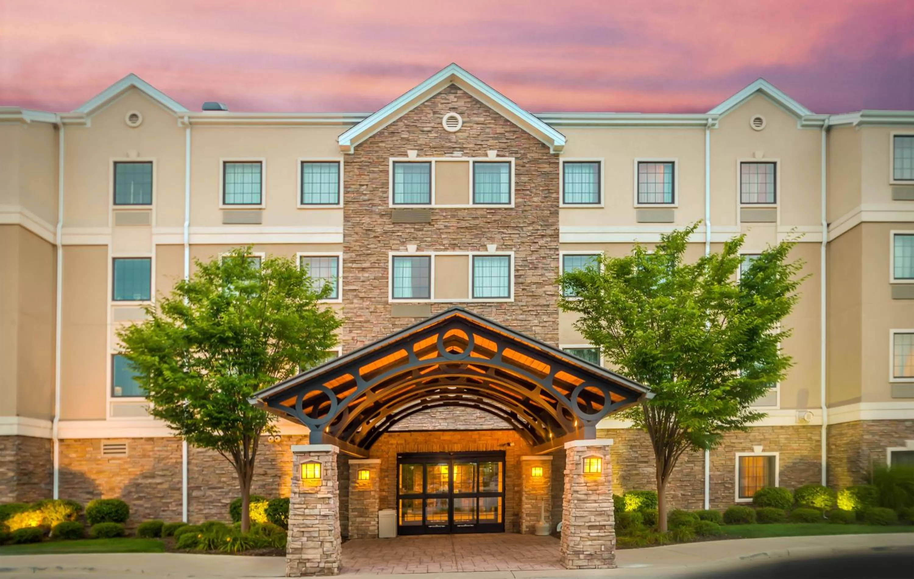 Property building in Staybridge Suites Toledo/Maumee by IHG