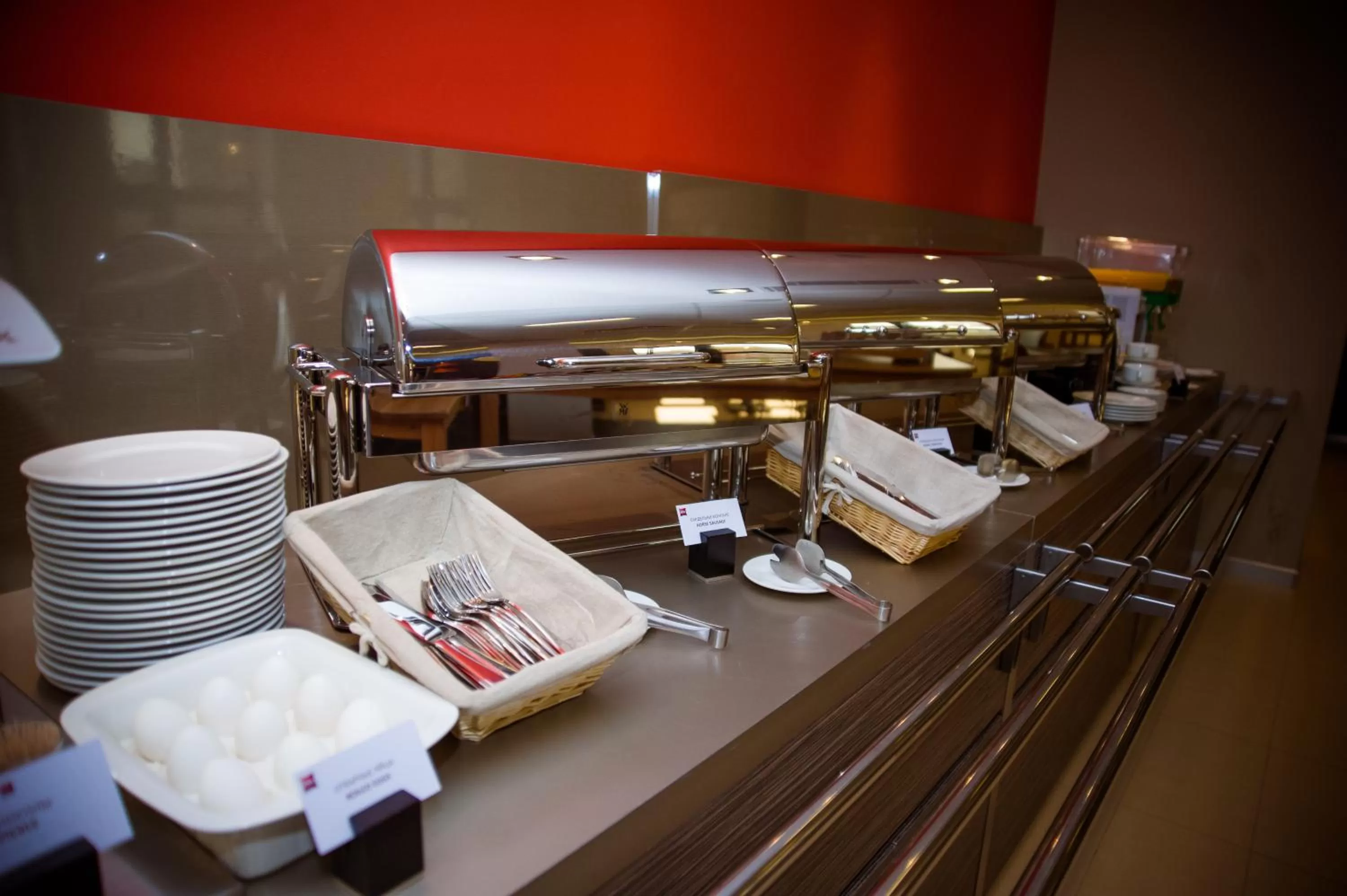 Restaurant/places to eat in Ibis Astana