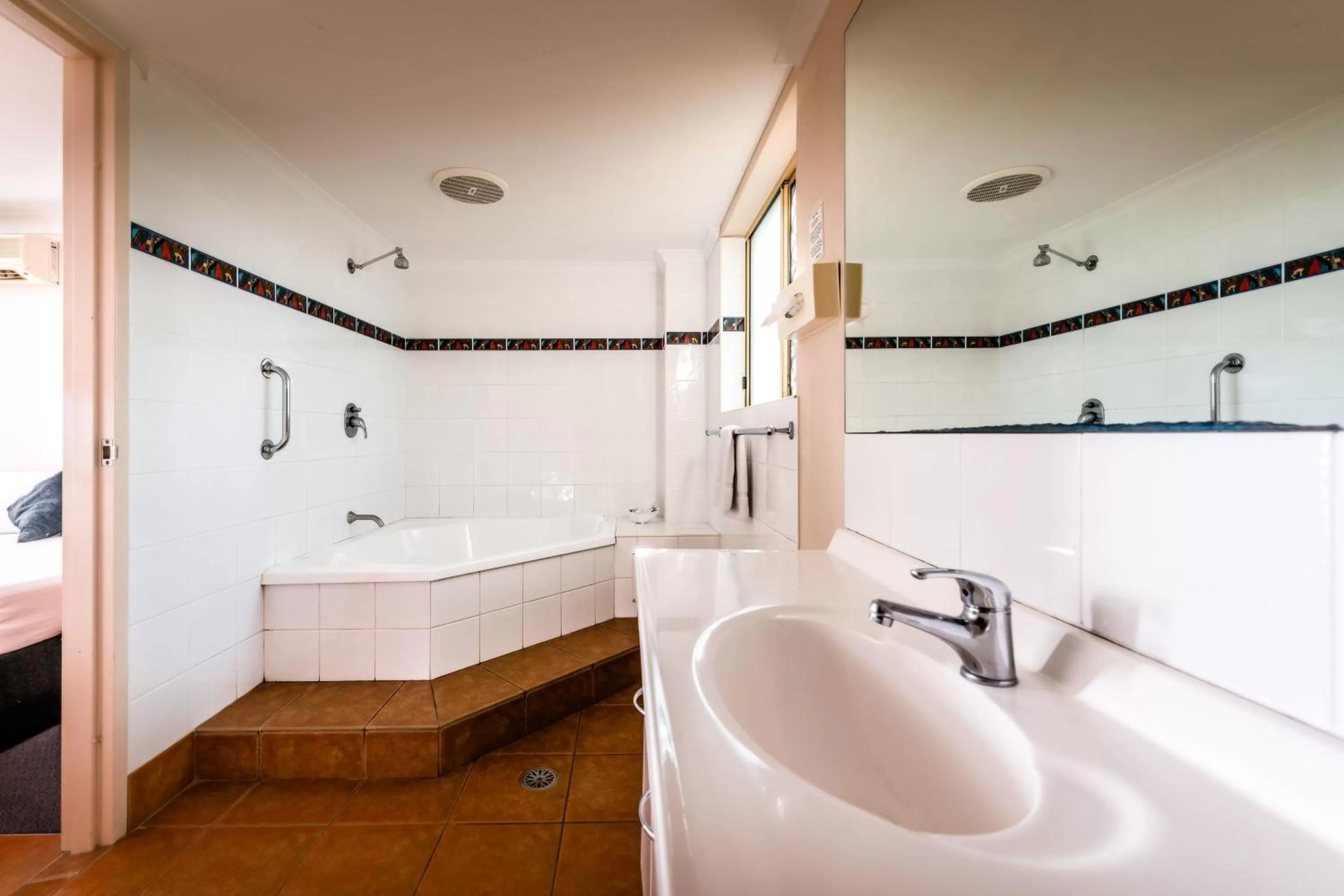 Bathroom in Park Beach Resort Motel