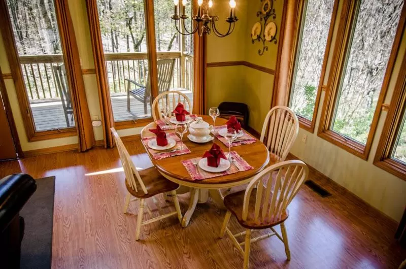 Dining area in Asheville Cabins of Willow Winds