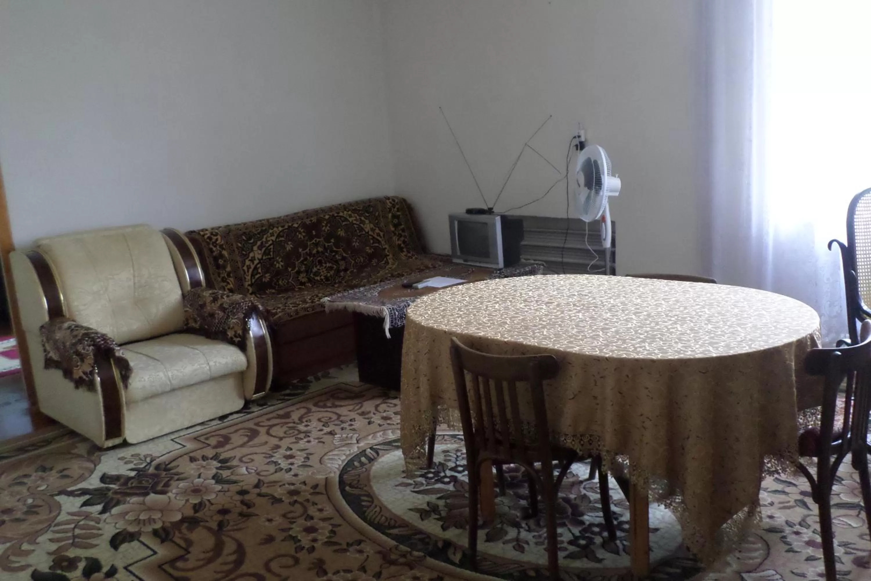 Living room, Seating Area in Spandaryan House