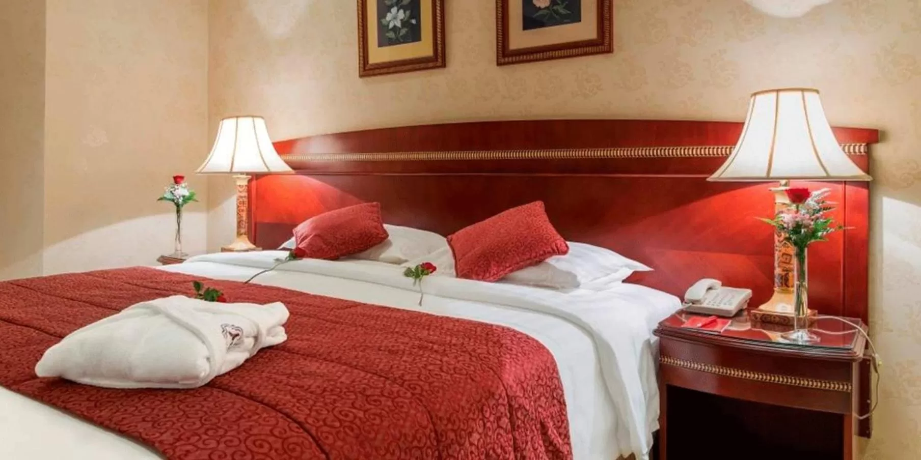 Bedroom, Bed in Crowne Plaza Riyadh Palace by IHG