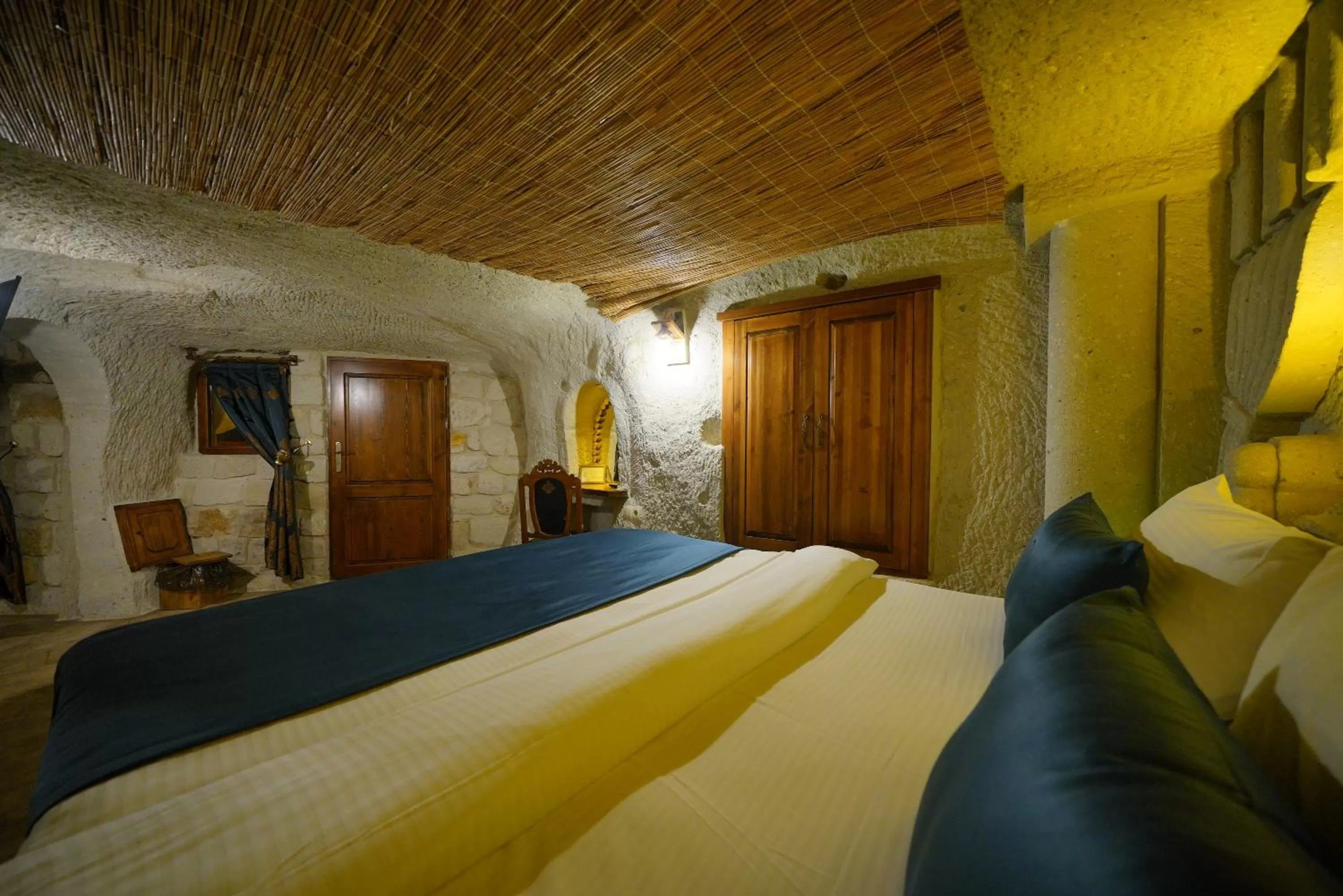 Photo of the whole room, Bed in Cappadocia Nar Cave House & Swimming Pool