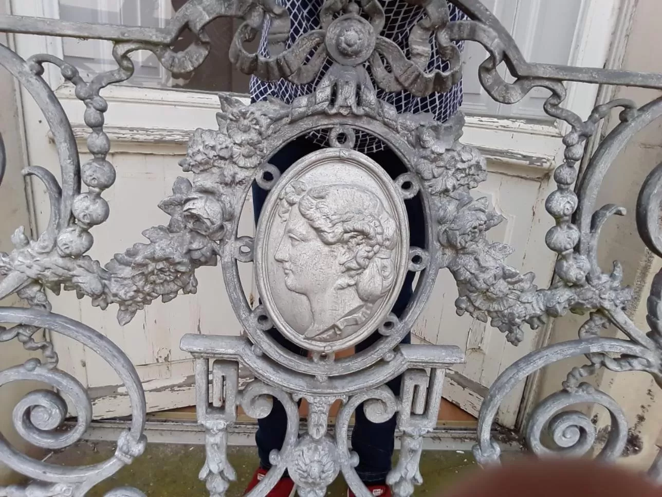 Property building in CÔTE GARONNE le BALCON DES DAMES -hôtel et restaurant- Tonneins Fauillet Marmande - vue panoramique bord de Garonne chambres climatisées