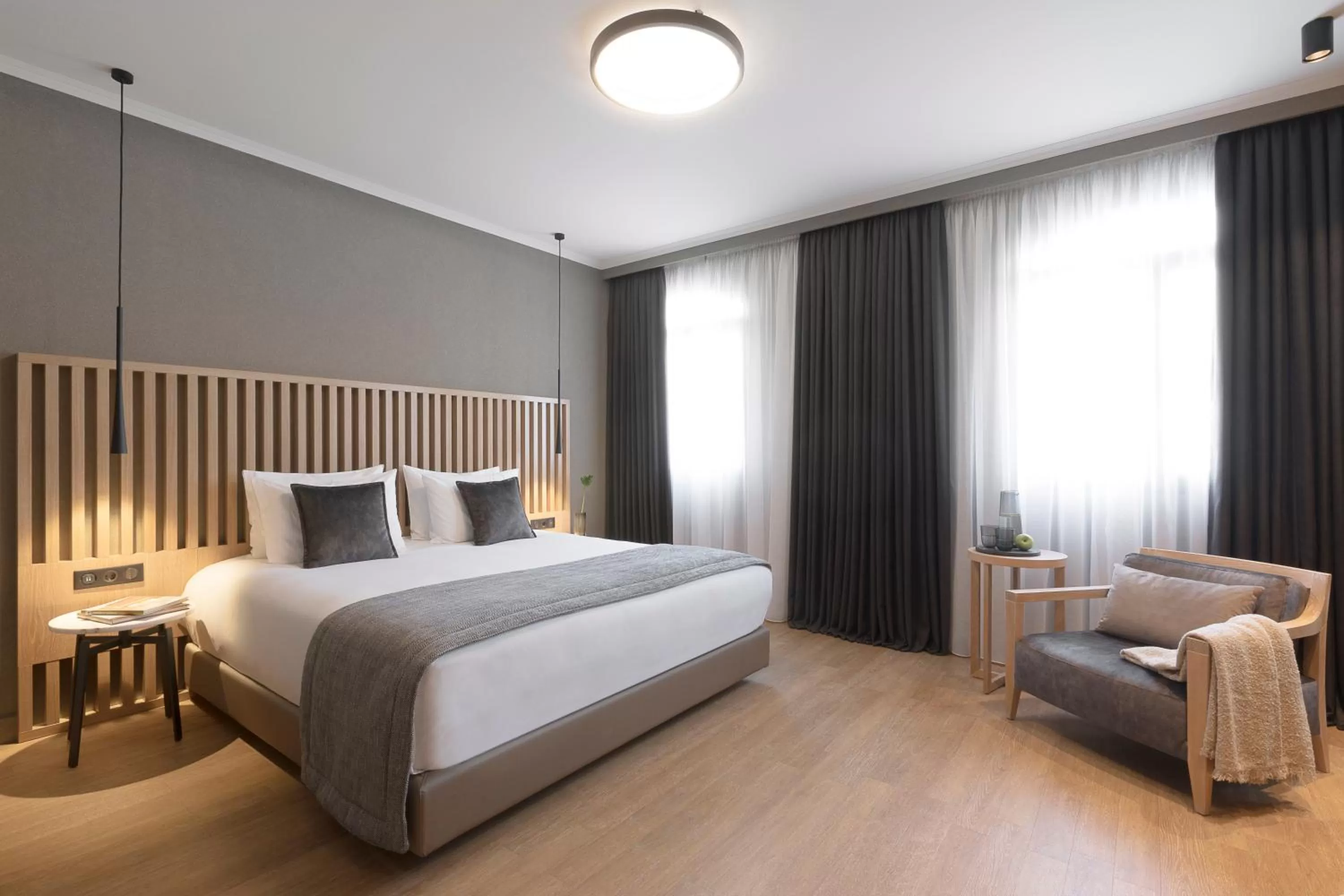 Bed in Porto Palace Hotel Thessaloniki