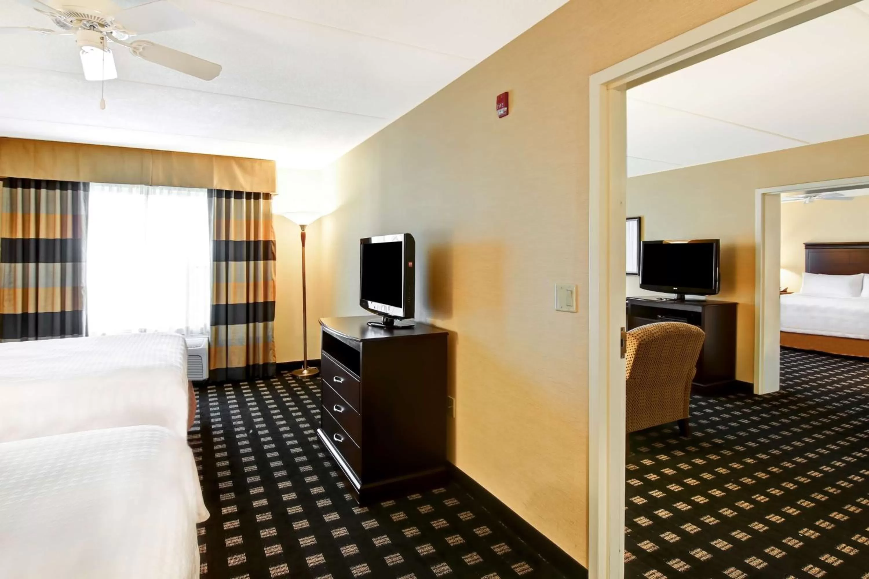 View (from property/room), Bed in Homewood Suites by Hilton Toronto Airport Corporate Centre