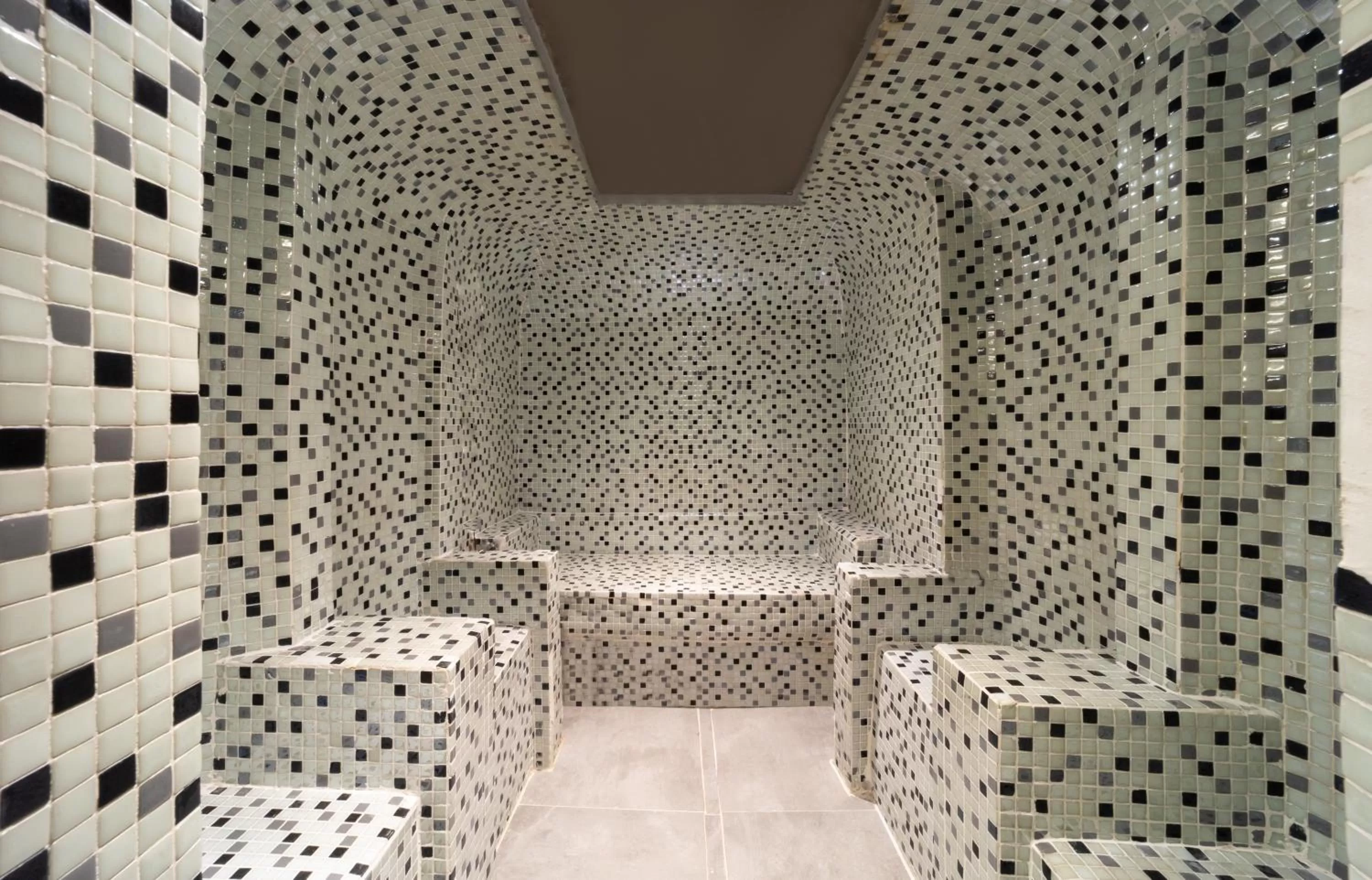 Steam room in Pianoforte by Febor Hotels&Spa