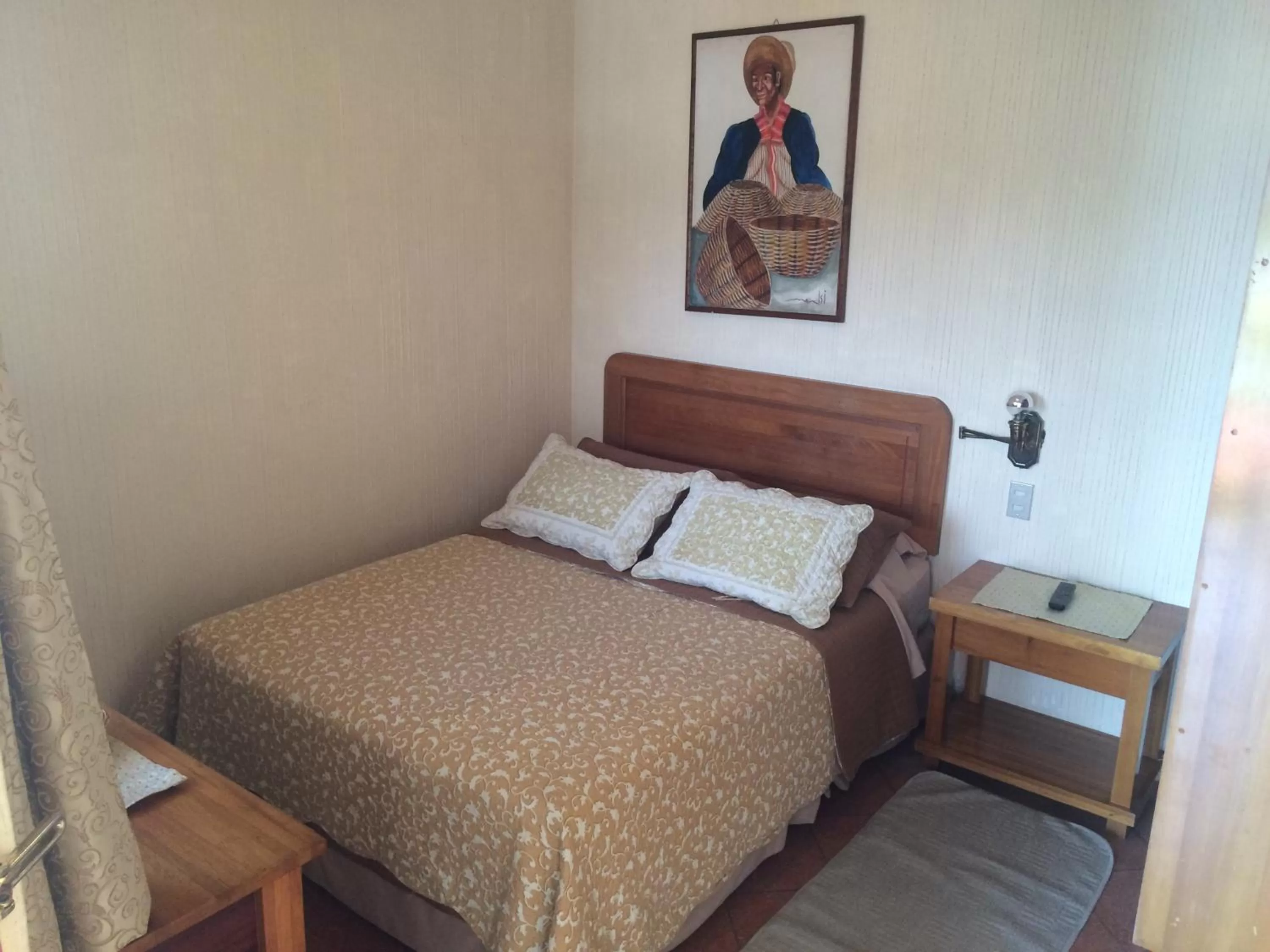 Photo of the whole room, Bed in Posada De Los Volcanes