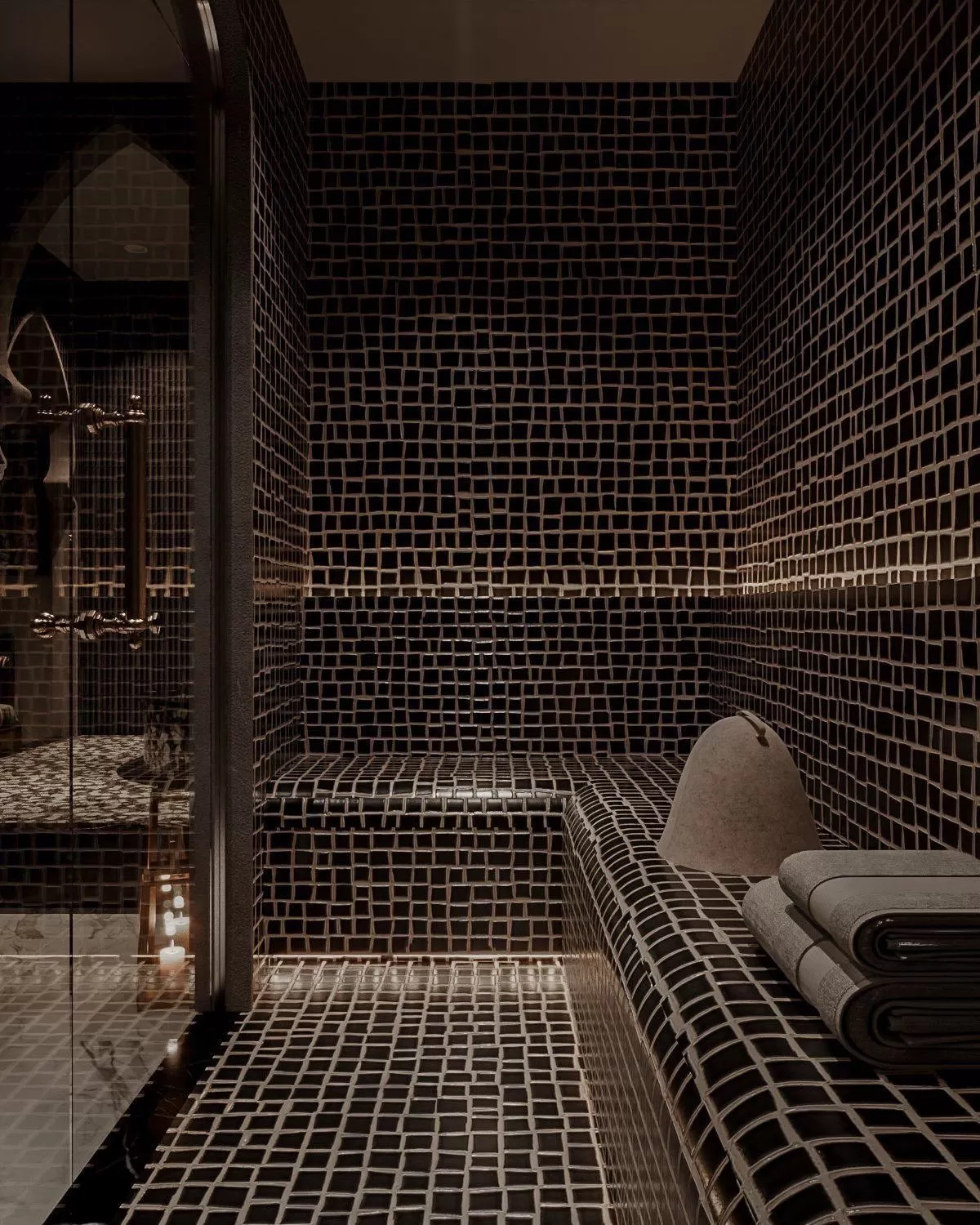 Steam room in Dazi Signature