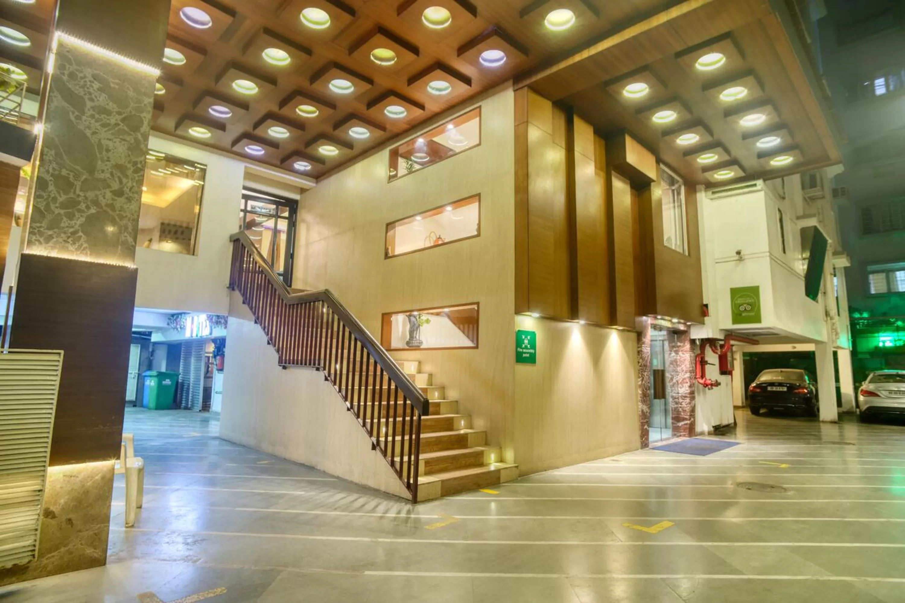 Facade/entrance in Roland Hotel