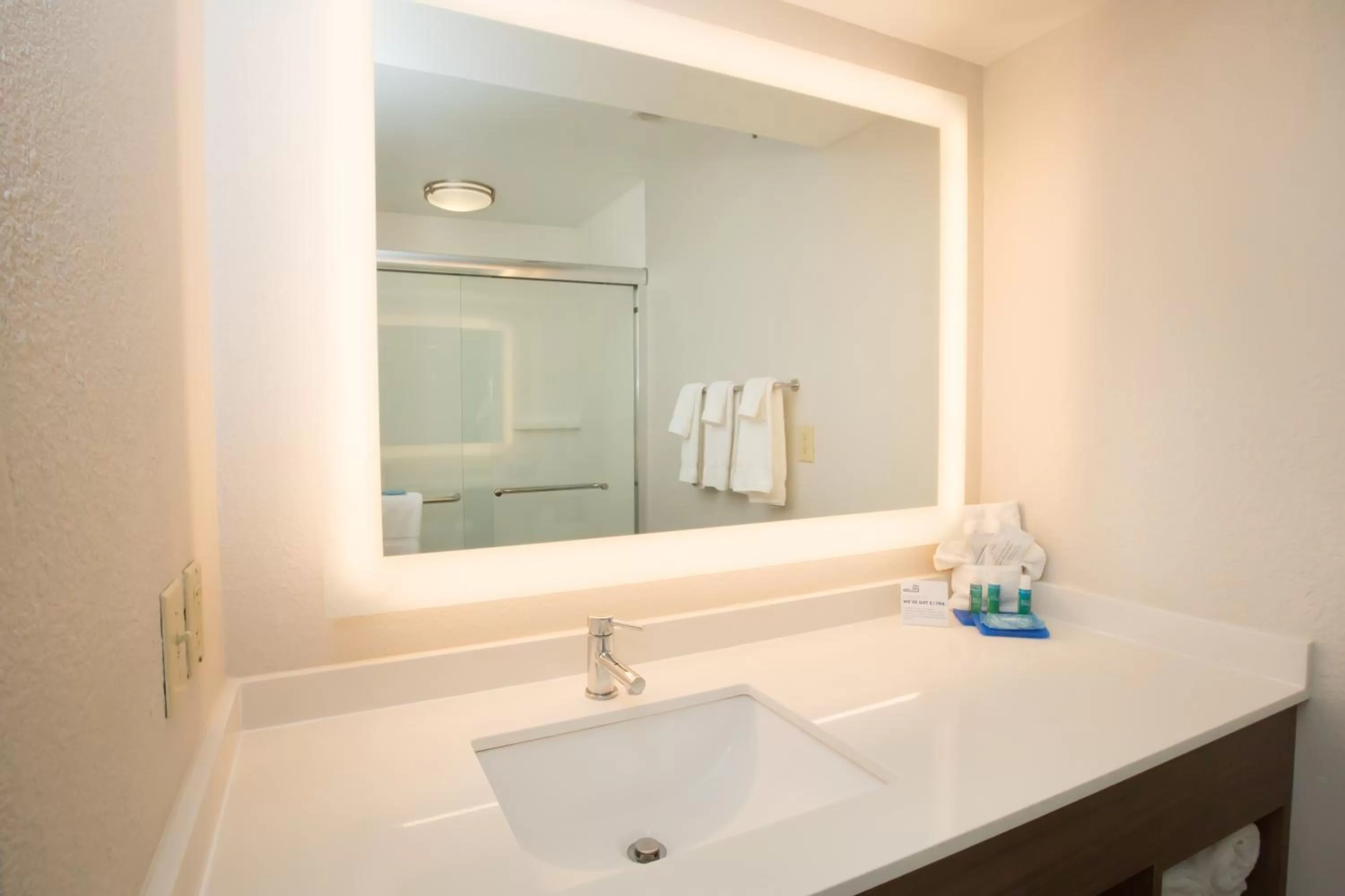 Standard Room with Two Queen Beds in Holiday Inn Express Hotel & Suites Madison by IHG