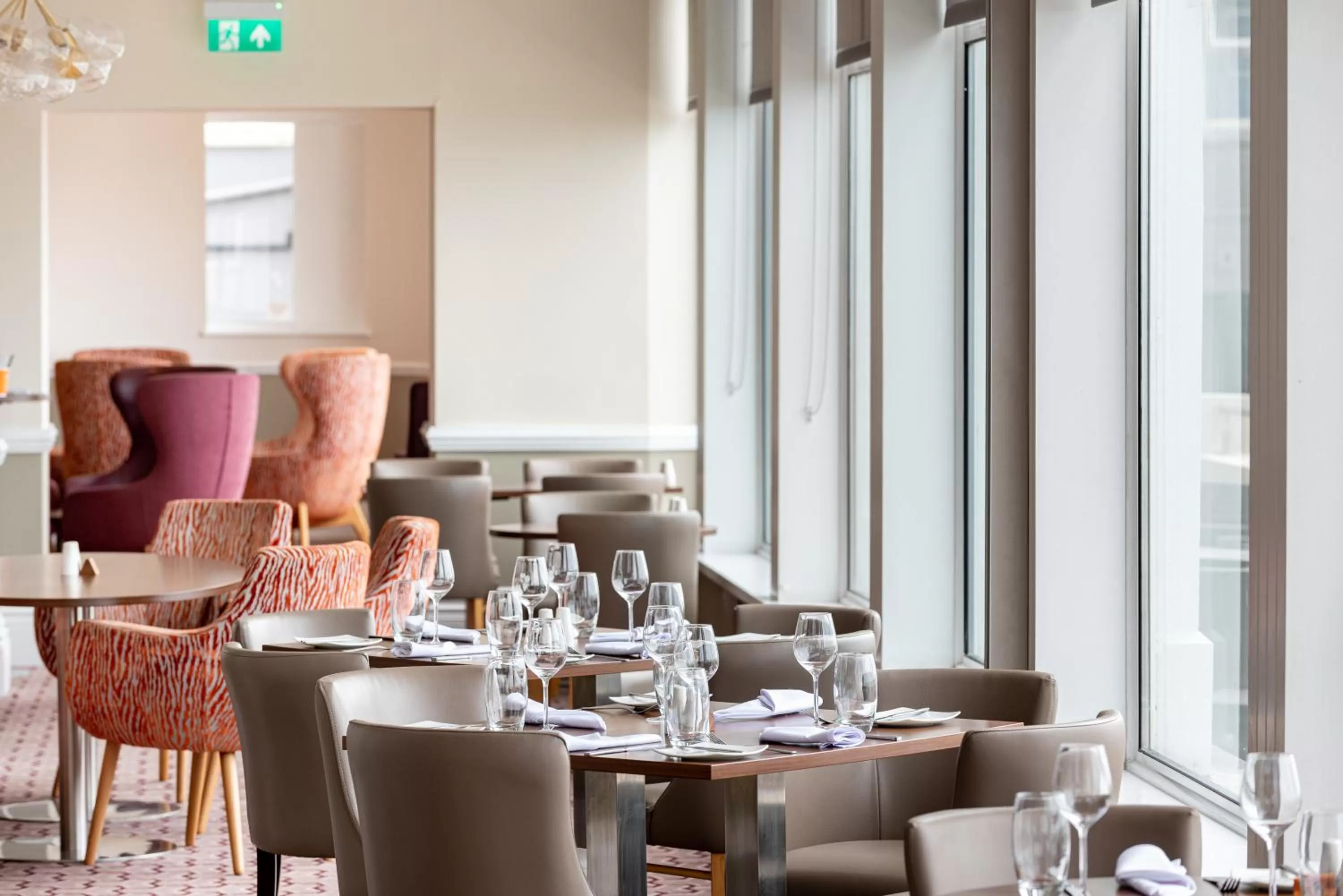 Restaurant/places to eat in Best Western Carlton Hotel