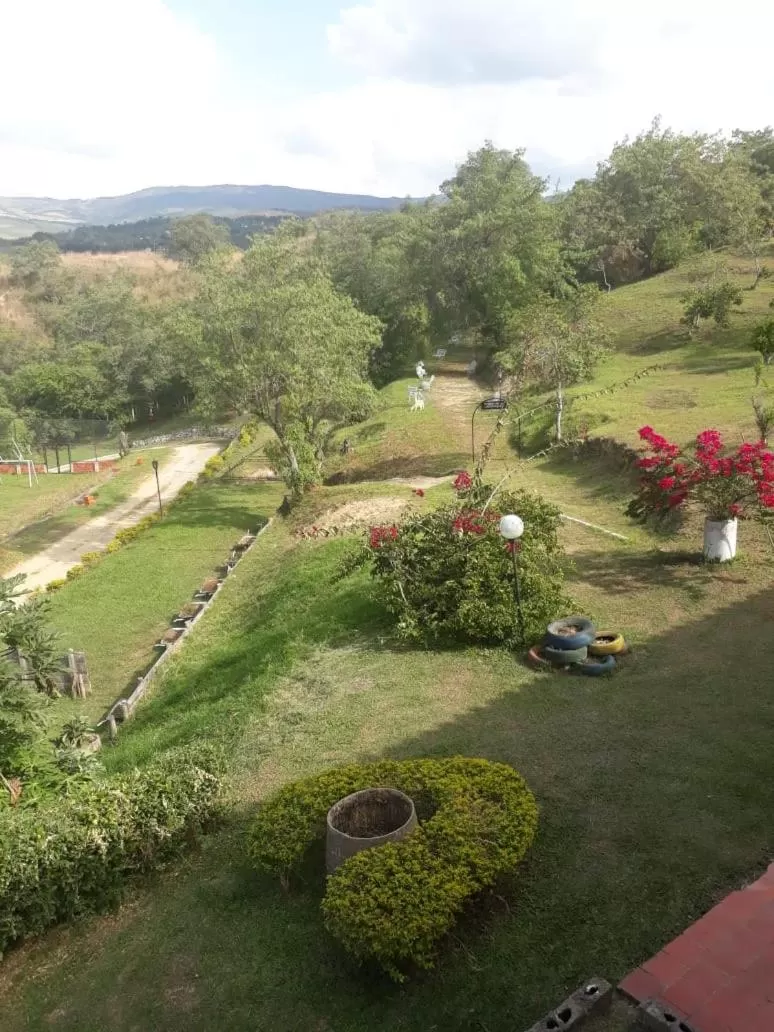 Hotel Campestre la Loma curiti